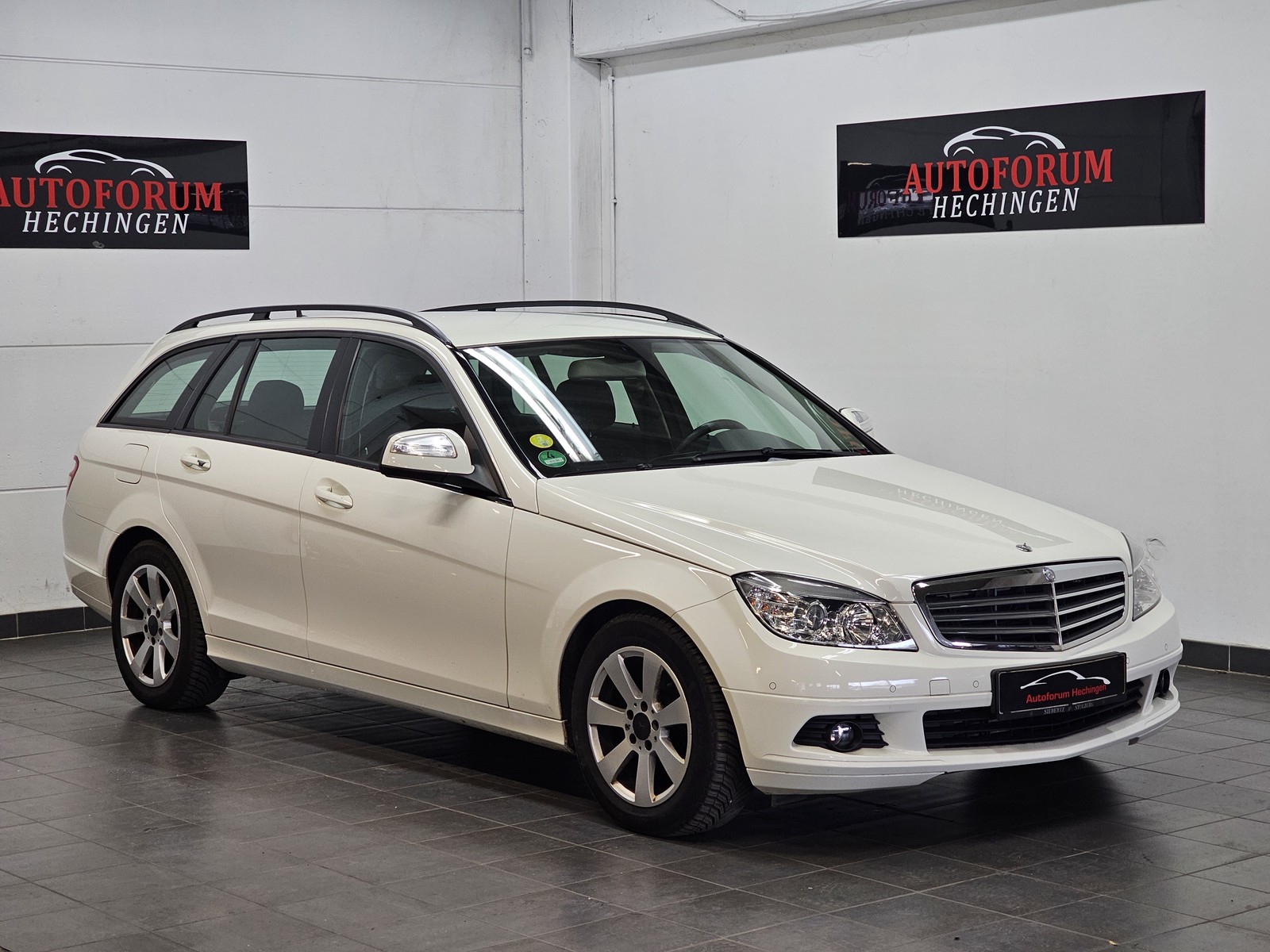 Mercedes-Benz C 180 T Kompressor 1.Hand NAVI AHK