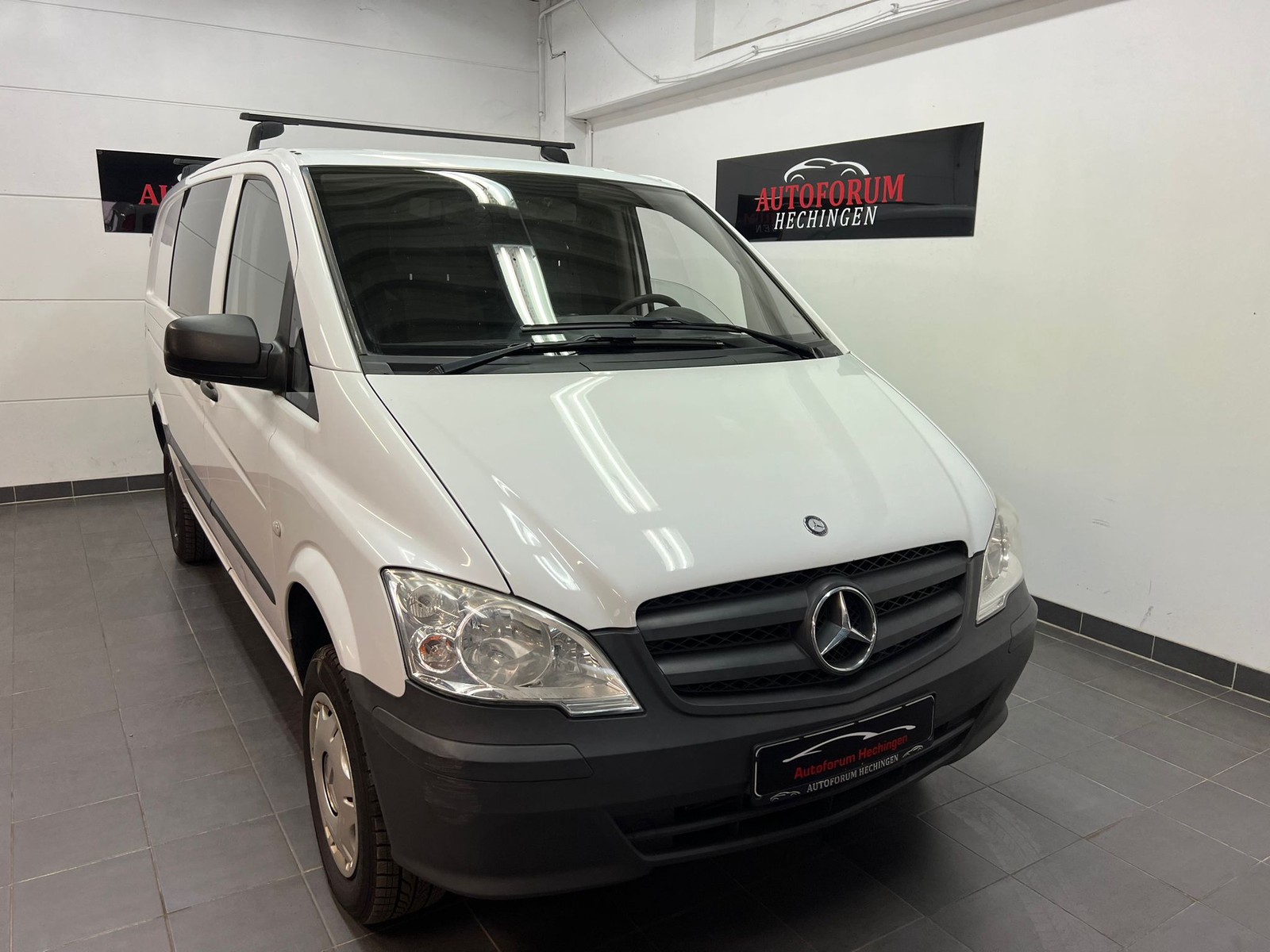 Mercedes-Benz Vito Kasten 4x4 116 CDI lang Automatik AHK KLIMA NAVI Android/AppleCarplay