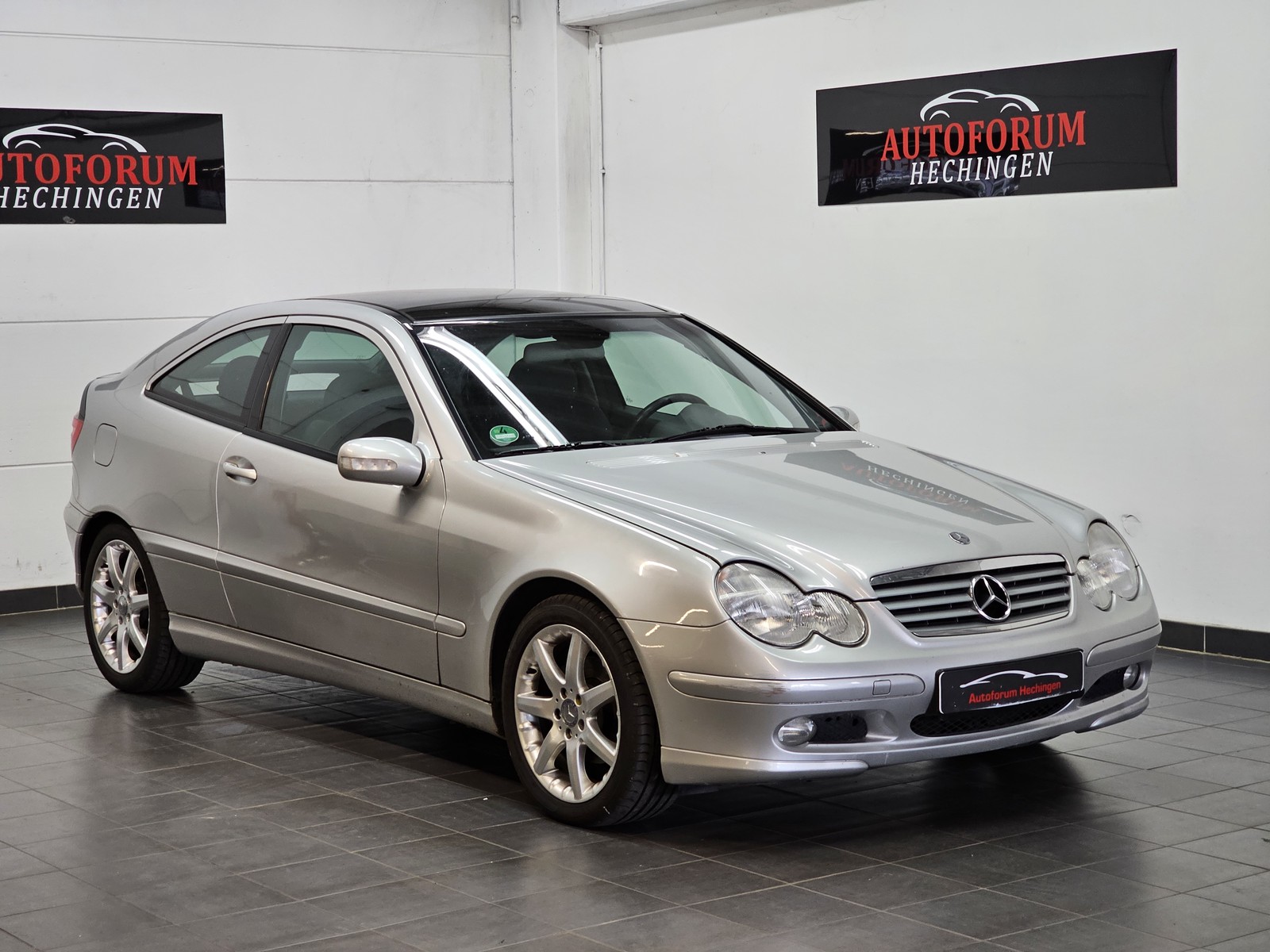 Mercedes-Benz C 200 Kompressor Automatik Panoramadach Navi