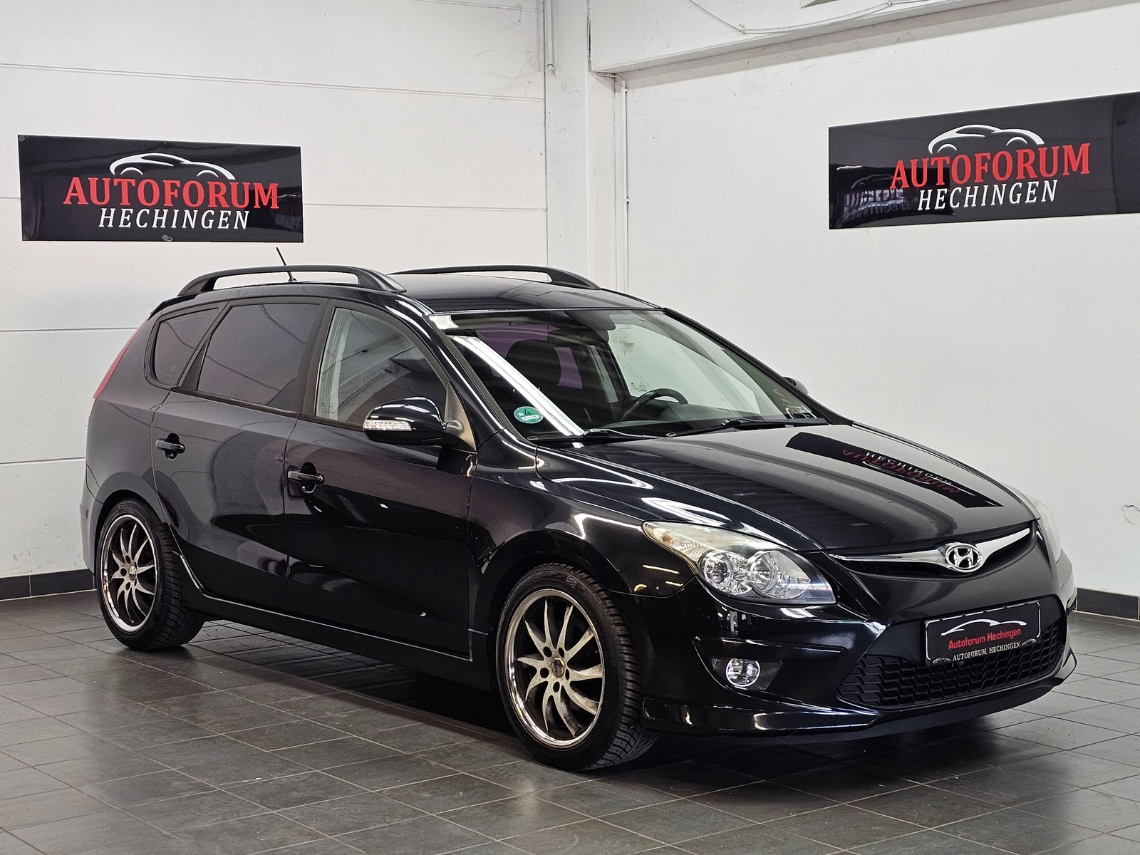 Hyundai i30 1.6 CRDi blue TÜV/NEU