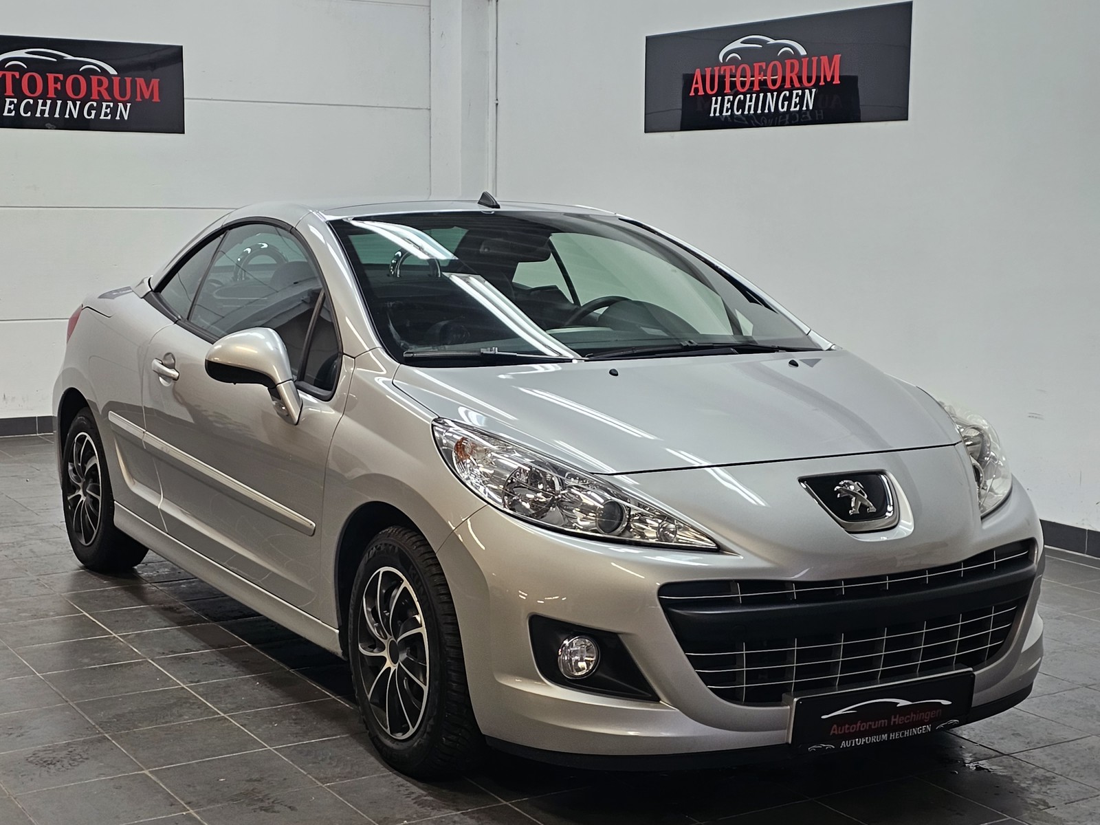 Peugeot 207 CC FAP 110 (Blue Lion) Allure Leder Tempomat Tüv/Service Neu