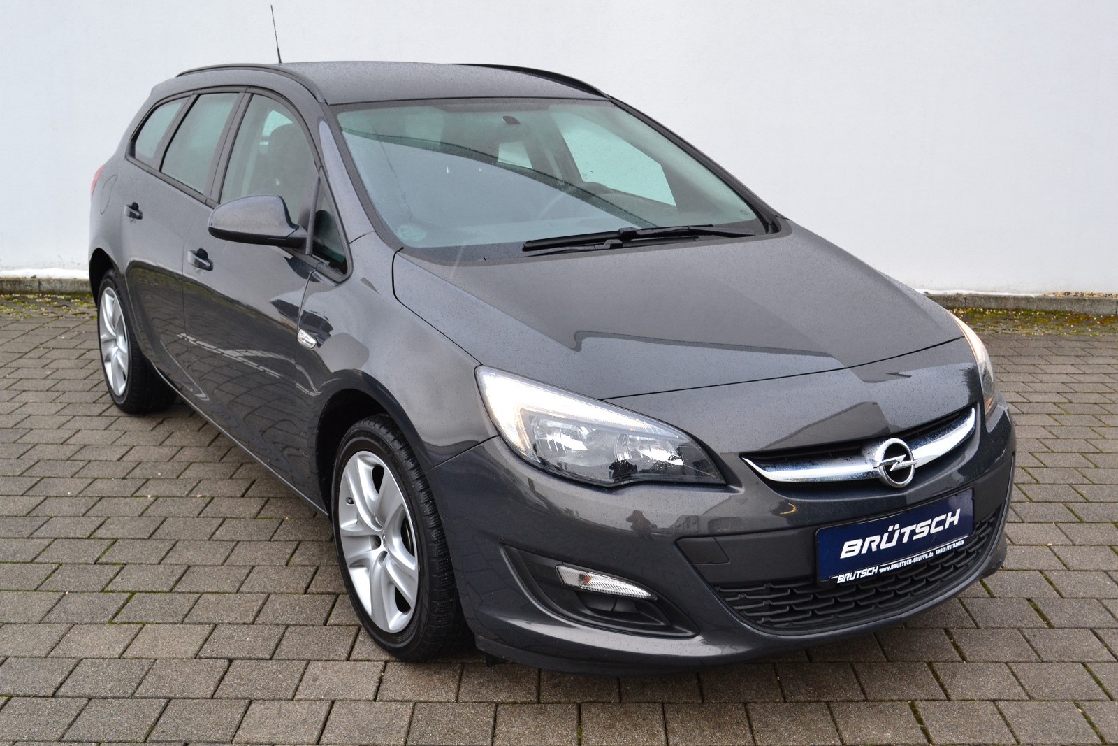 Opel Astra J Sports Tourer Astra 1 6 Sports Tourer Style Klima Sitzheizung Pdc Gebraucht Kaufen In Tuttlingen Preis Eur Int Nr 5452 Verkauft