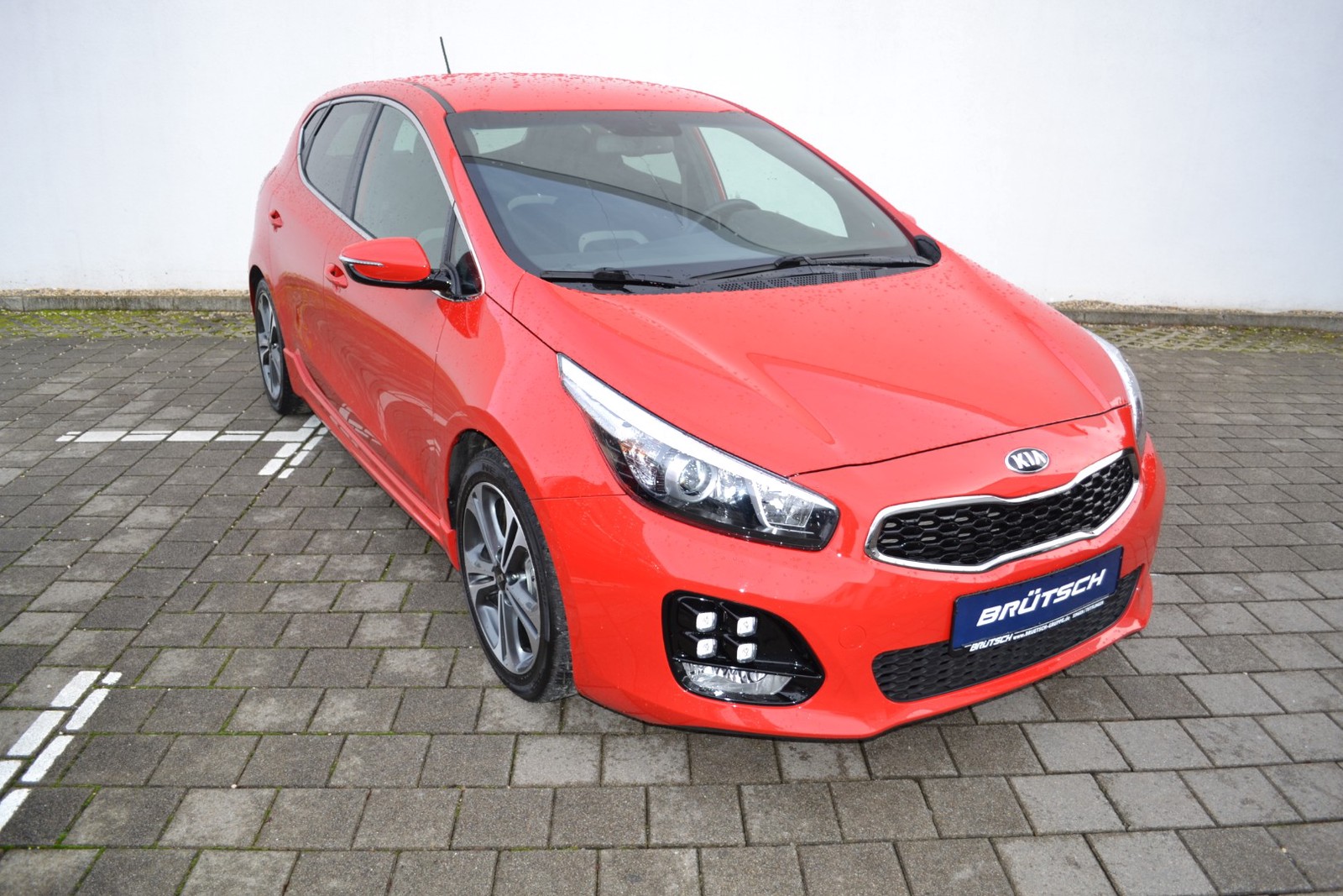 Kia Cee D 1 0 T Gdi Gt Line Klima Navi Gebraucht Kaufen In Tuttlingen Preis Eur Int Nr 1686 Verkauft