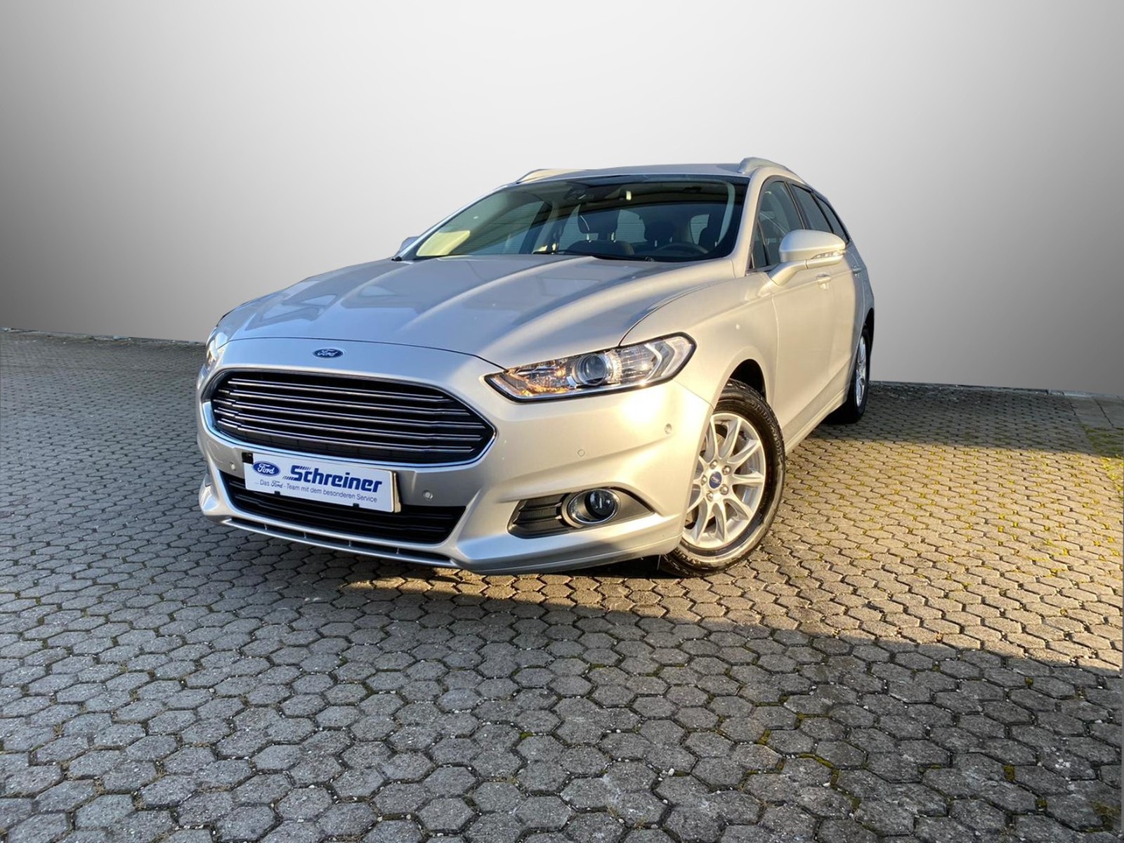 Ford Mondeo Turnier Business Edition mit Navi | PDC