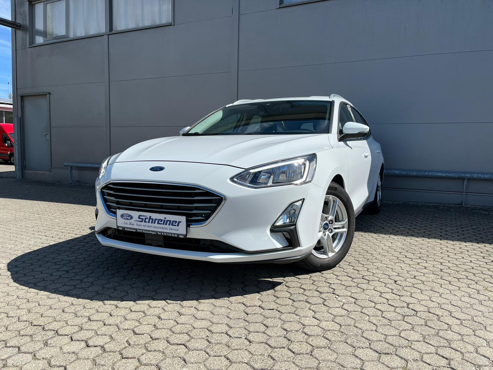 Ford Focus Turnier Cool & Connect mit Navi | PDC