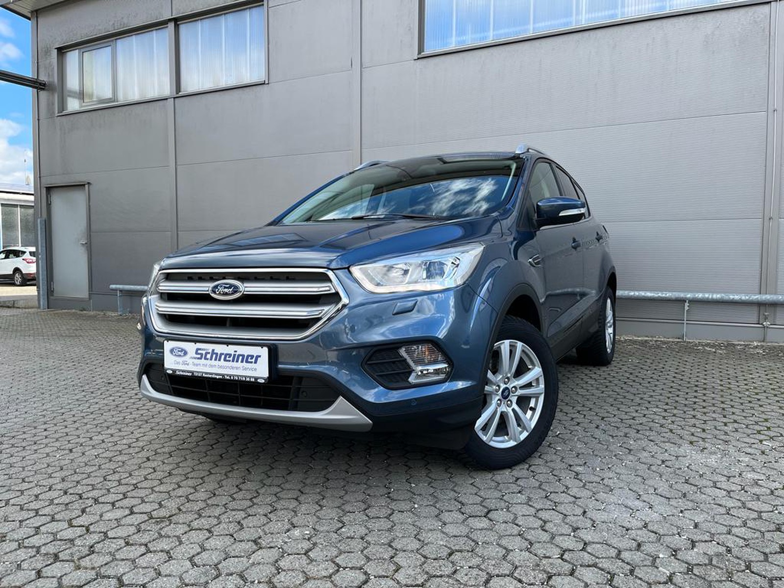 Ford Kuga Cool & Connect mit AHK | Navi | PDC