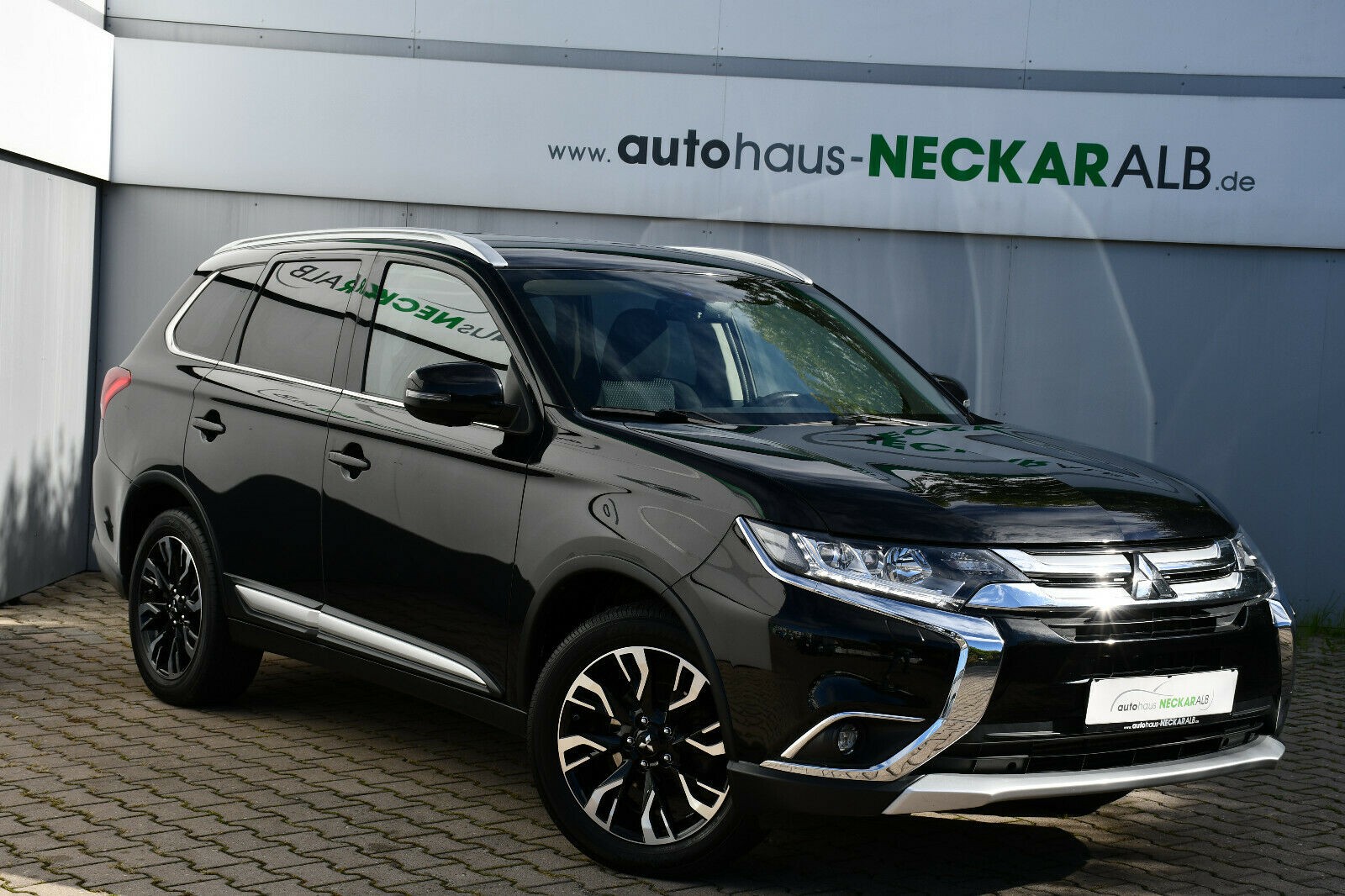 Mitsubishi Outlander Edition 100+ 4WD AHK LED 360° Kamera