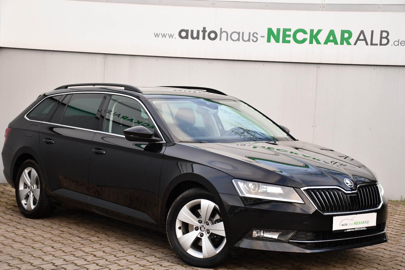 Skoda Superb Combi Ambition*Bi-Xenon*Tempomat*Navi*