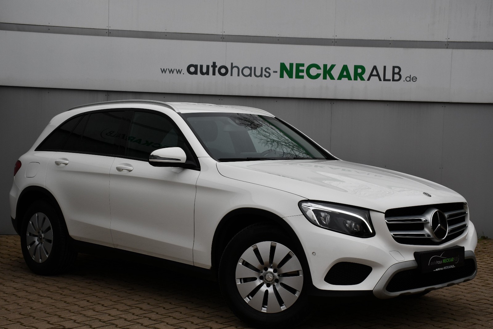Mercedes-Benz GLC 350 d 4Matic*AHK*LED*Navi*Head-Up*