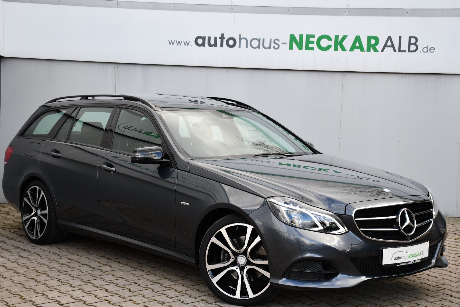 Mercedes-Benz E 220 BlueTEC Edition E Avantgarde 4Matic*1.Hand*360° Kamera*
