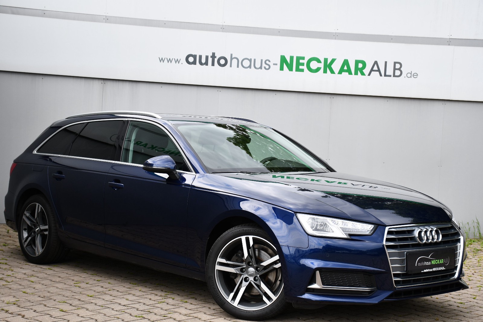 Audi A4 Avant 35 TDI sport 1.Hand AHK Navi