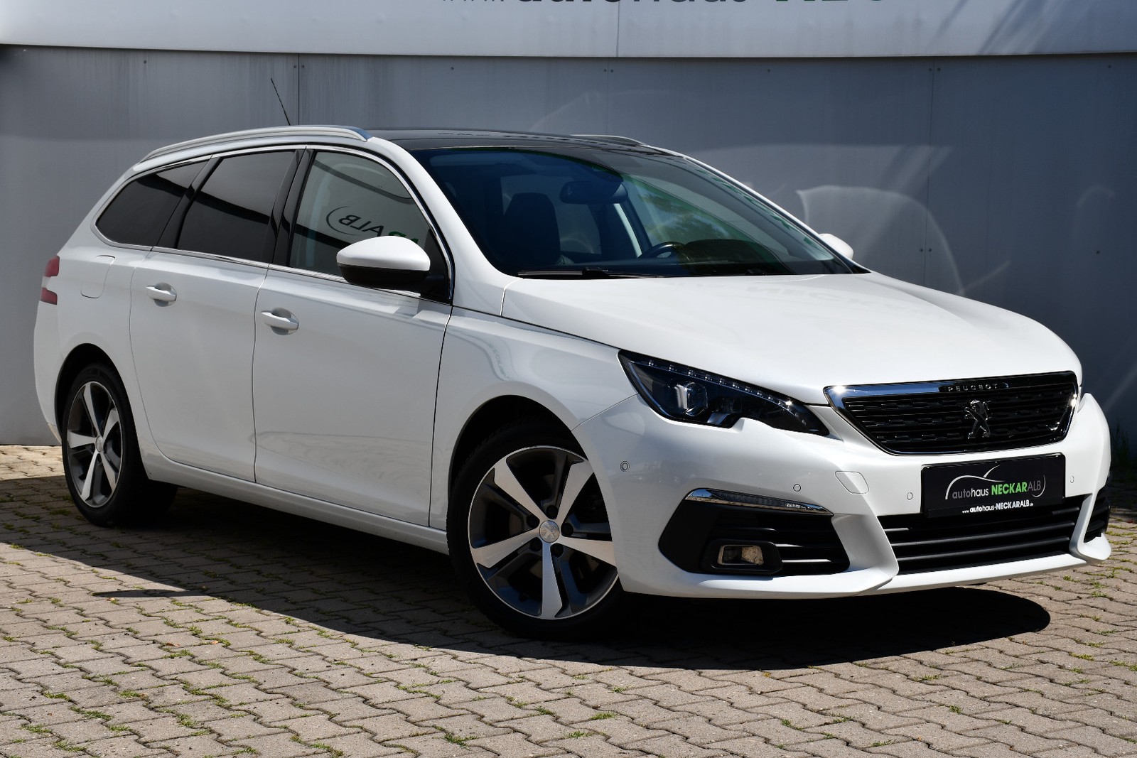 Peugeot 308 SW Allure 1.Hand Pano Navi LED Unfallfrei