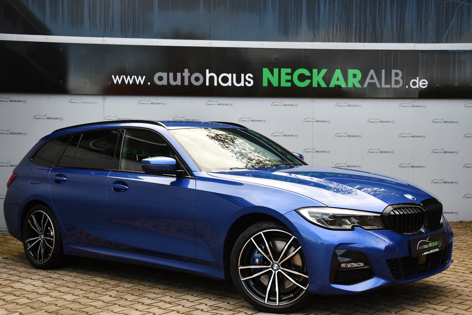 BMW 330e Touring M Sport Shadow Head-Up Virtual