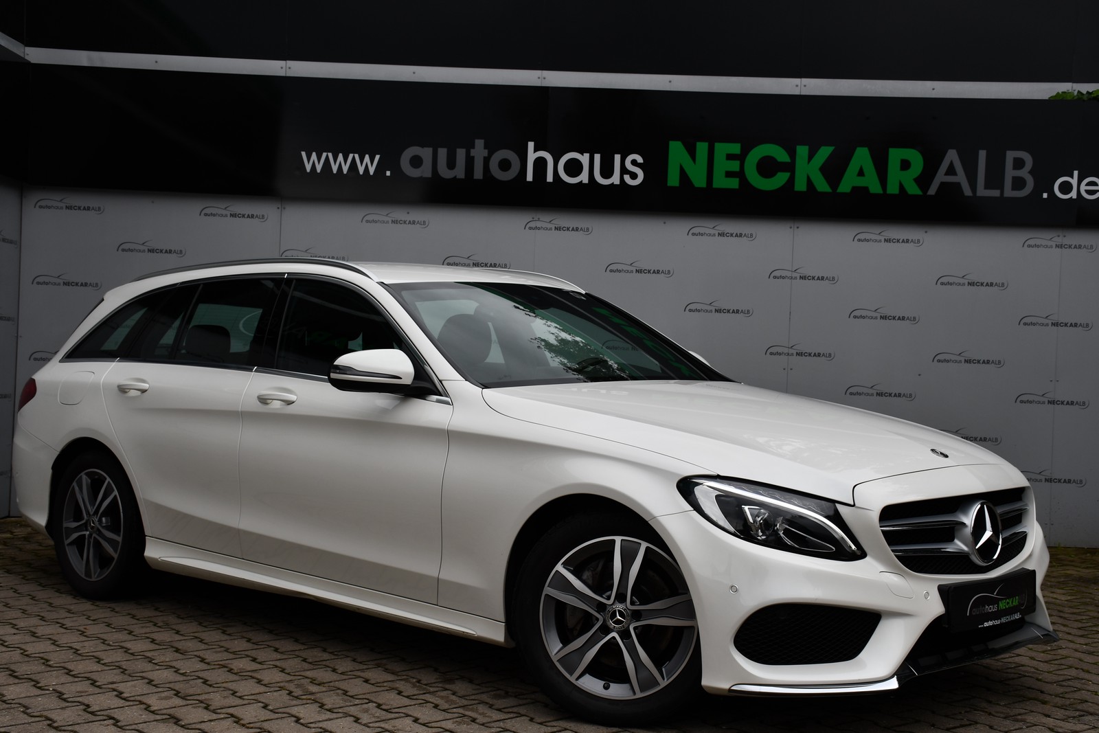 Mercedes-Benz C 180 T CGI AMG-Line Navi Leder