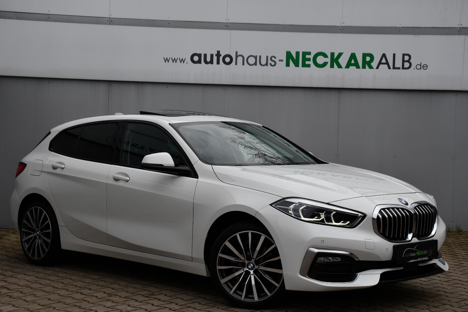 BMW 120 i Luxury Line Head-Up Virtual Pano