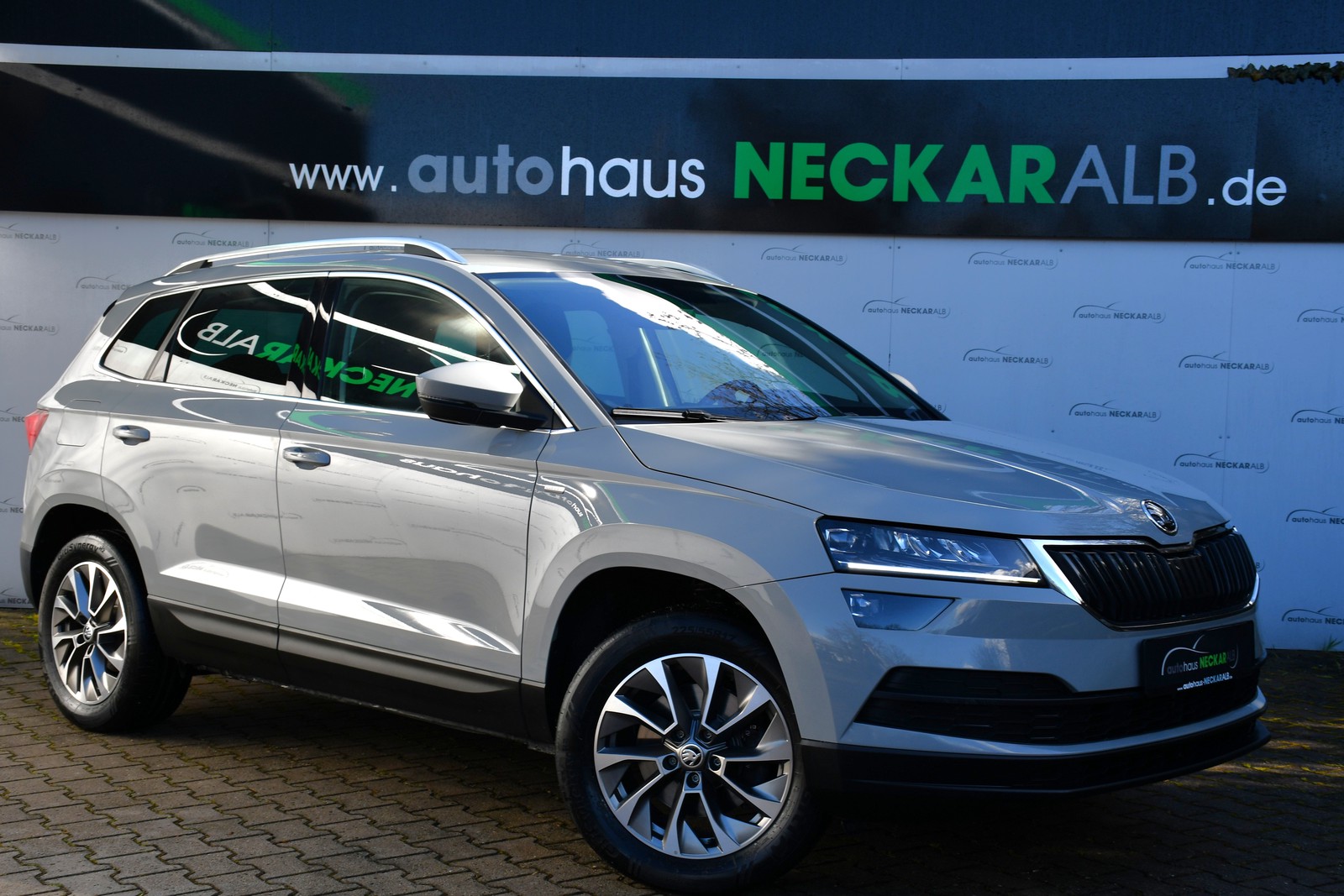 Skoda Karoq Clever 4x4 ACC Navi CarPlay