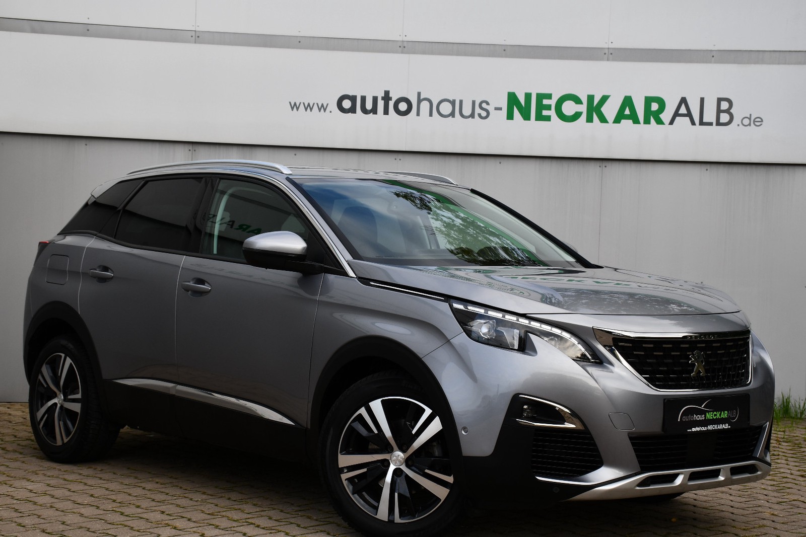 Peugeot 3008 Allure 1.Hand LED Pano Navi
