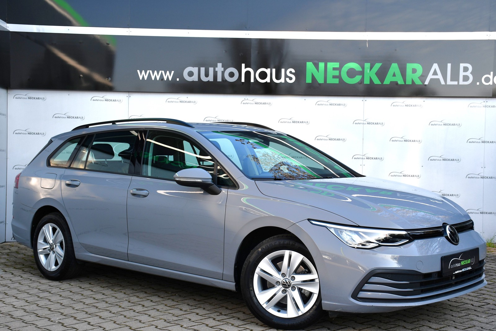 Volkswagen Golf VIII Variant Life eTSI Kamera CarPlay AHK