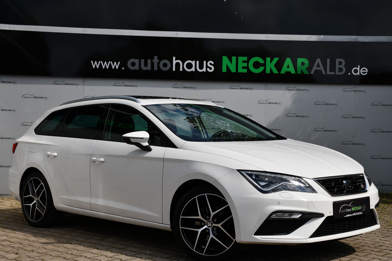 Seat Leon ST FR 1.4 TSI ACT Pano LED Navi