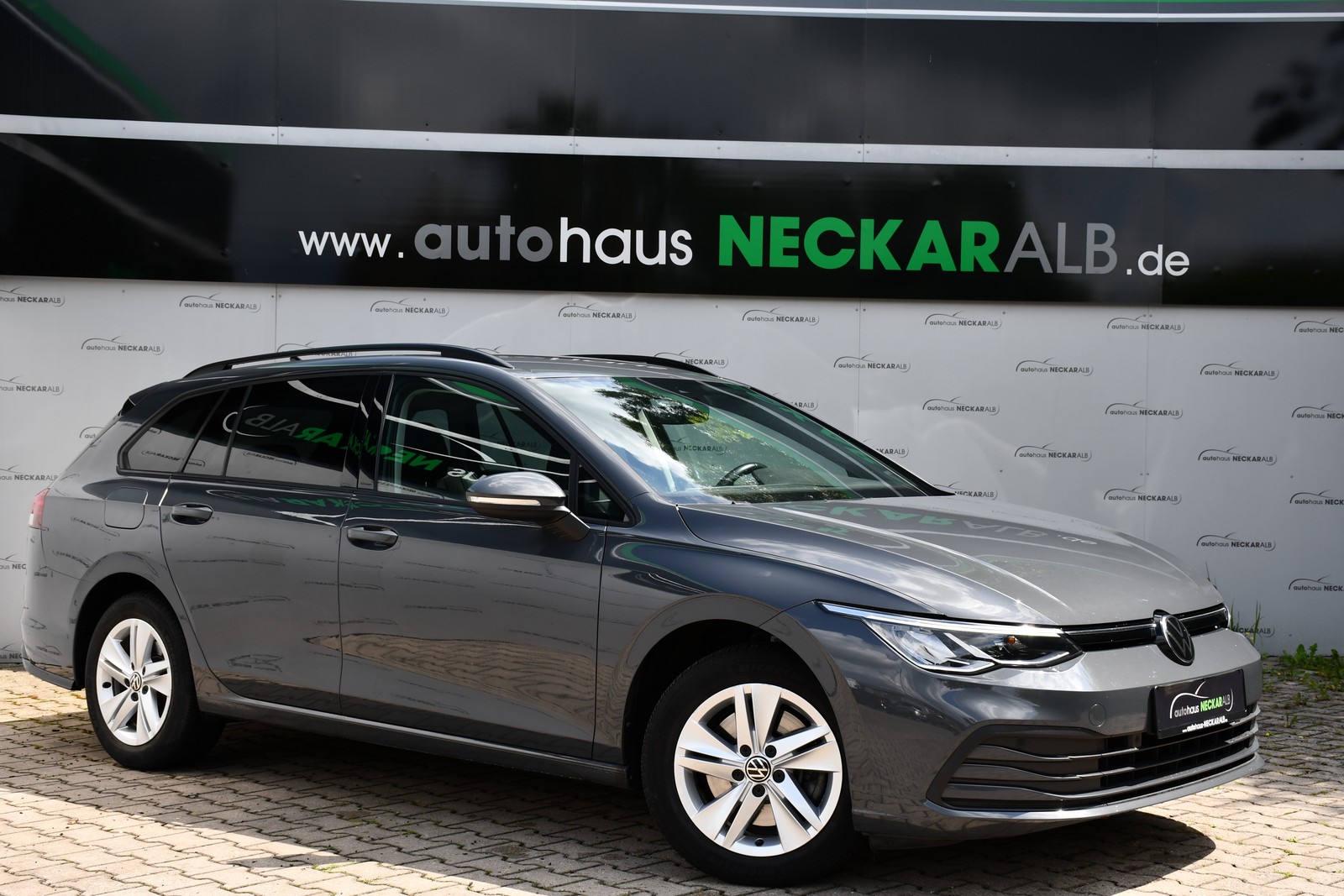 Volkswagen Golf VIII Variant Life AHK Virtual Navi CarPlay ACC