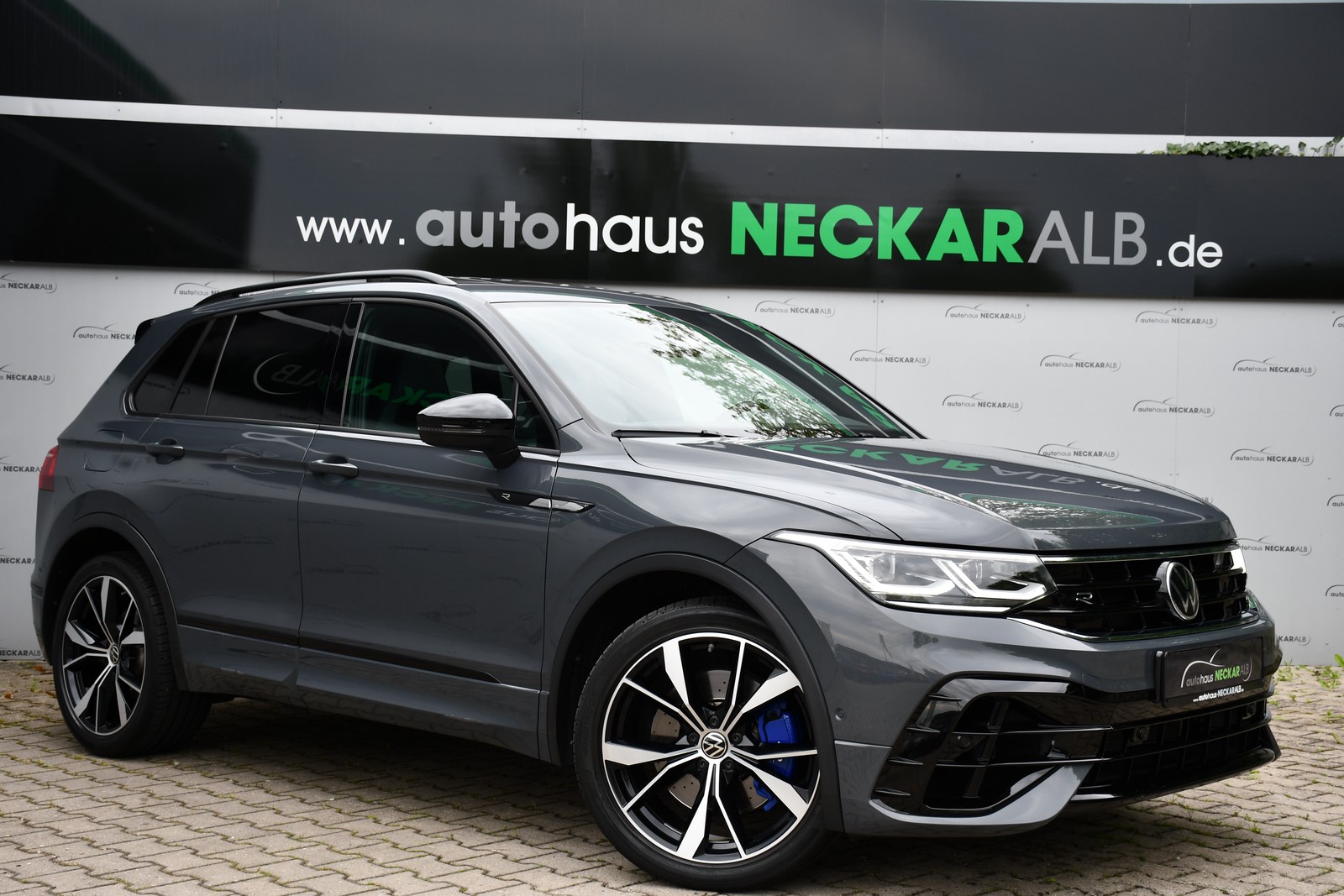 Volkswagen Tiguan R 4Motion AHK Pano Virtual Kamera