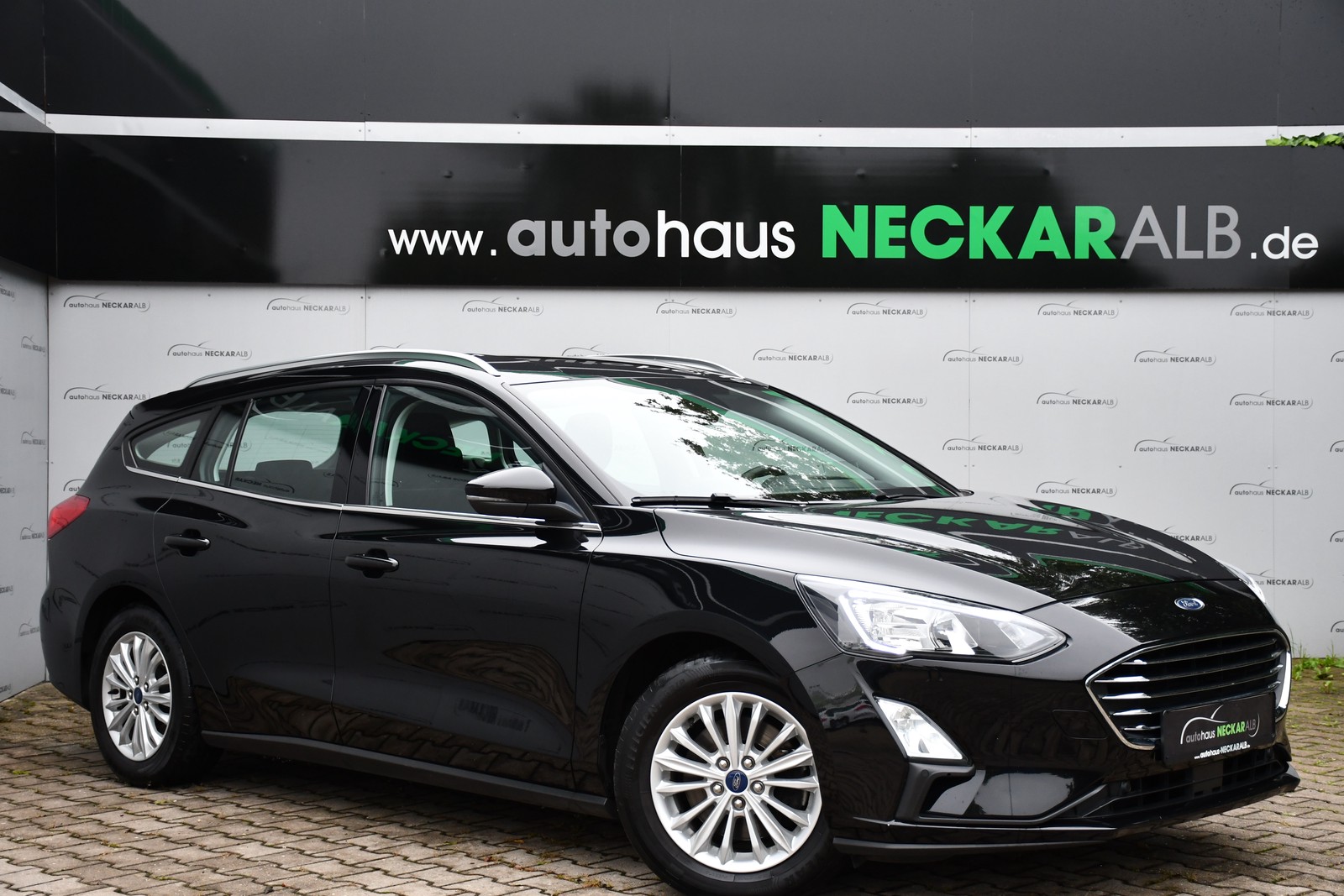 Ford Focus Turnier Titanium Head-Up Kamera Navi AHK