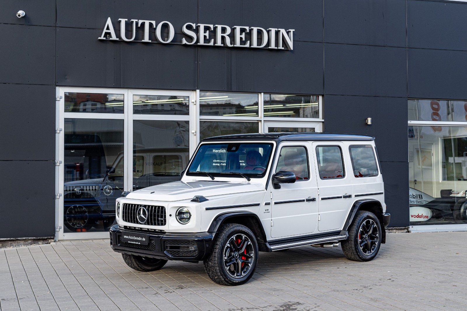 Mercedes Benz G 63 Amg White Red New Buy In Hechingen Bei Stuttgart Price 2150 Eur Int Nr 2722 Sold