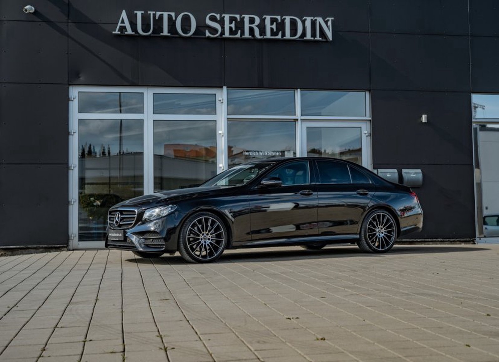 Mercedes Benz E 200 Gebraucht Kaufen In Hechingen Bei Stuttgart Preis 34568 Eur Int Nr 20 300 Verkauft