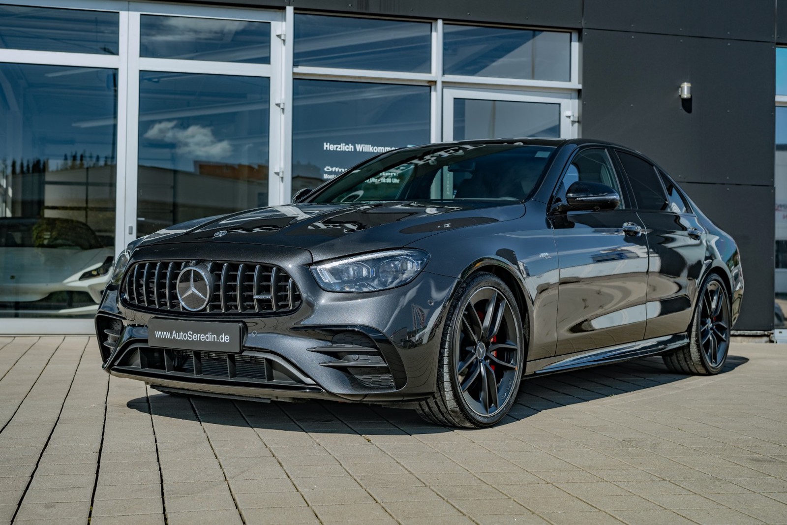 Mercedes Benz E 53 Amg 4matic Neu Kaufen In Hechingen Bei Stuttgart Preis 114121 Eur Int Nr 20 324 Verkauft