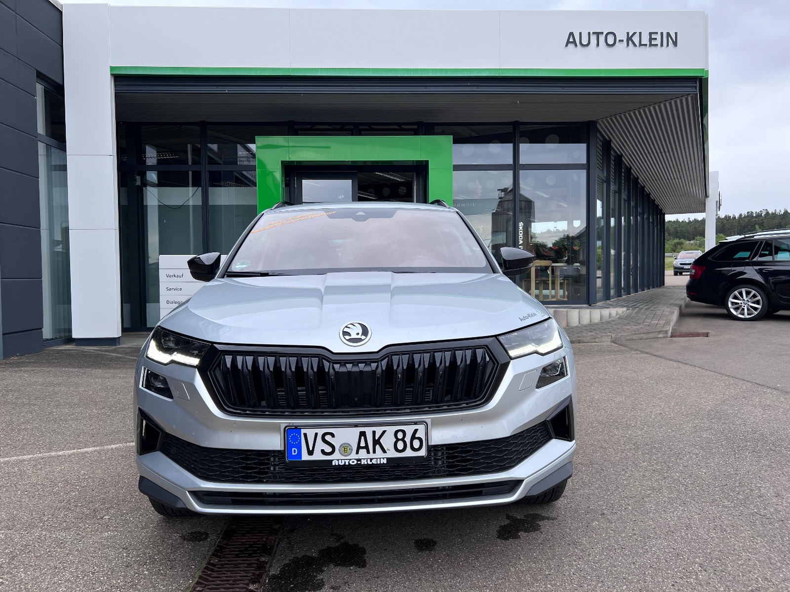 Skoda Karoq Sportline 2.0 TSI 7-Gang DSG 4x4 Traveller Basic / Columbus / Parken Plus
