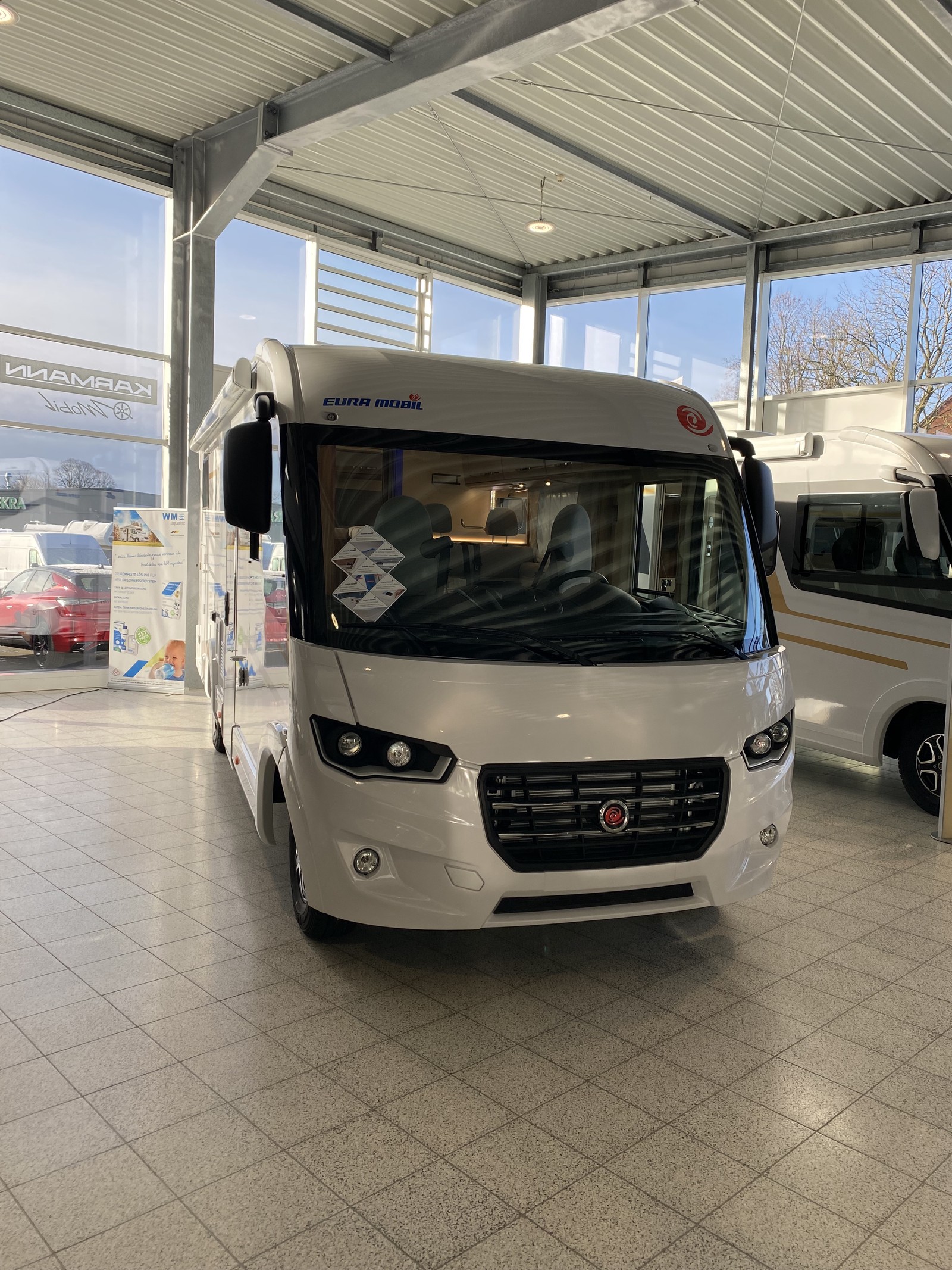 Eura Mobil Integra Line 720 EB Stauschränke statt Hubbett Mod.24 Mondial Plus Autom