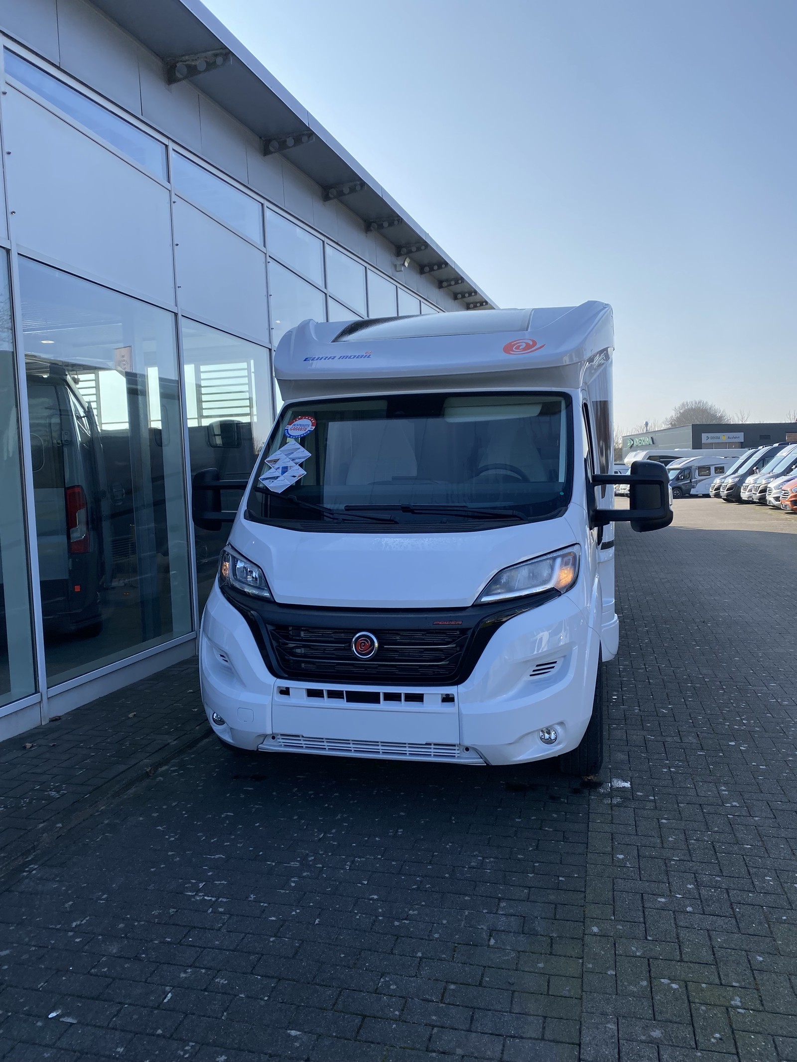 Eura Mobil Profila T 720 EB Mod.24 180PS AHK 5 Jahre Garantie Mondial-Plus Voll ACC