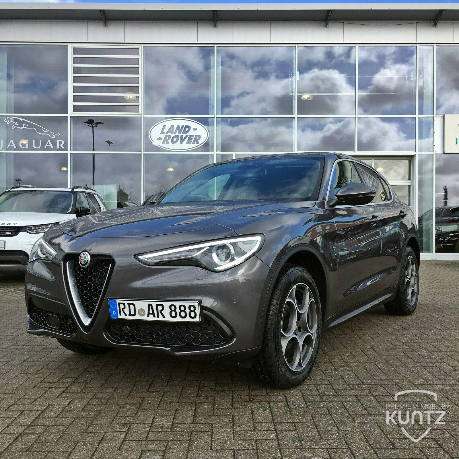 Alfa Romeo Stelvio Super Q4 gebraucht kaufen in Gettorf / Kiel Int.Nr. AR 888 VERKAUFT