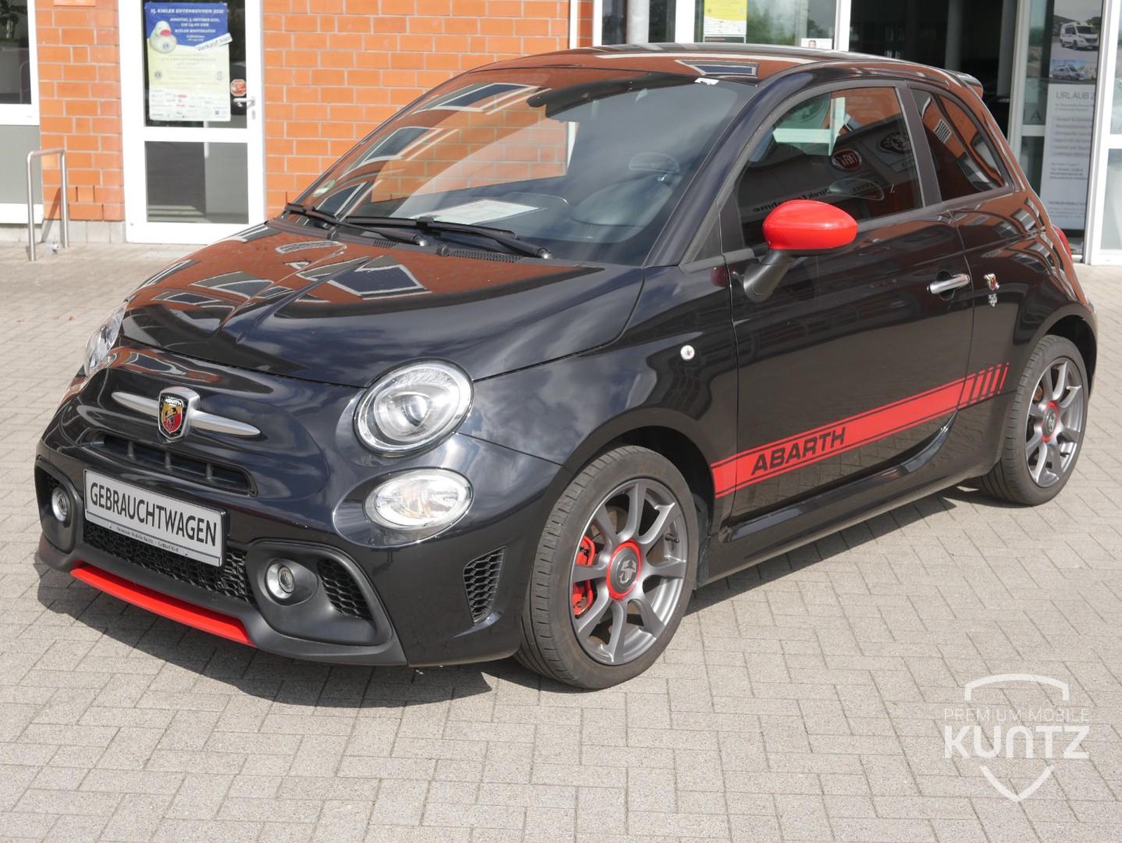 Abarth 500 595 1.4T Turismo DAB eAC Navi RedPack