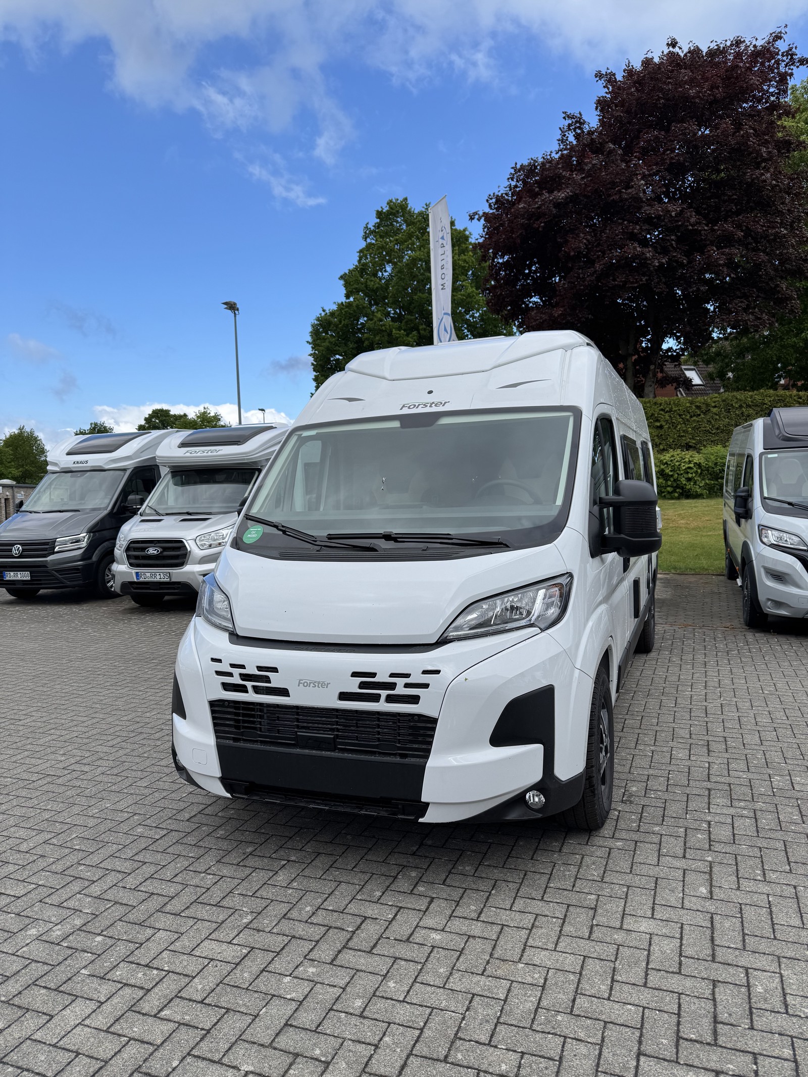 Forster V 599 VB Flip Aufstelldach Automatik Bis zu 5 Personen