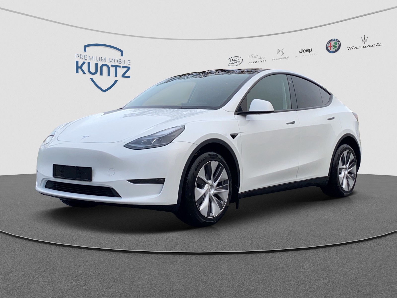Tesla Model Y Long Range 8-fach bereift