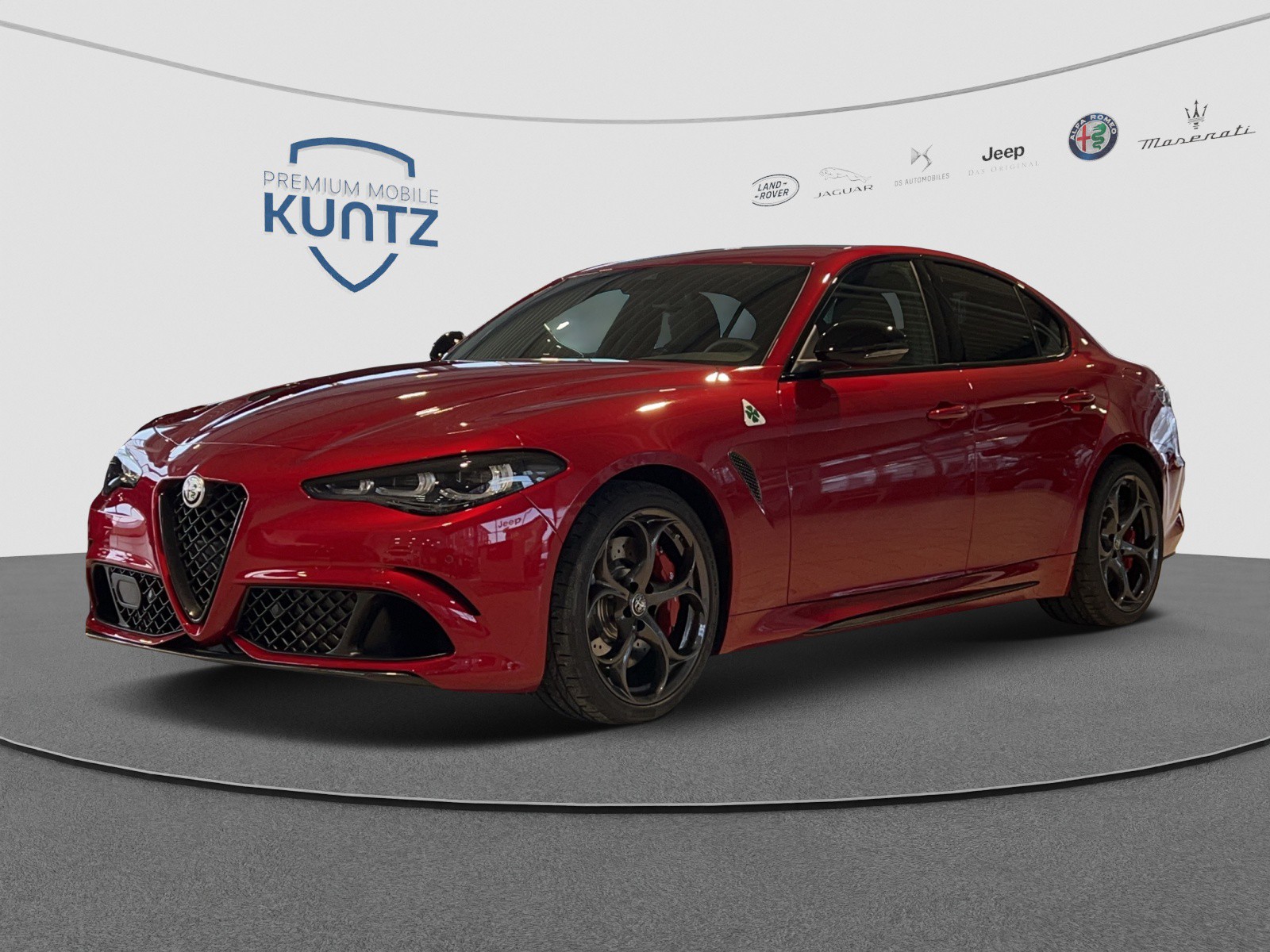 Alfa Romeo Giulia Quadrifoglio Navi, Spezial-Lackierung Rosso Etna