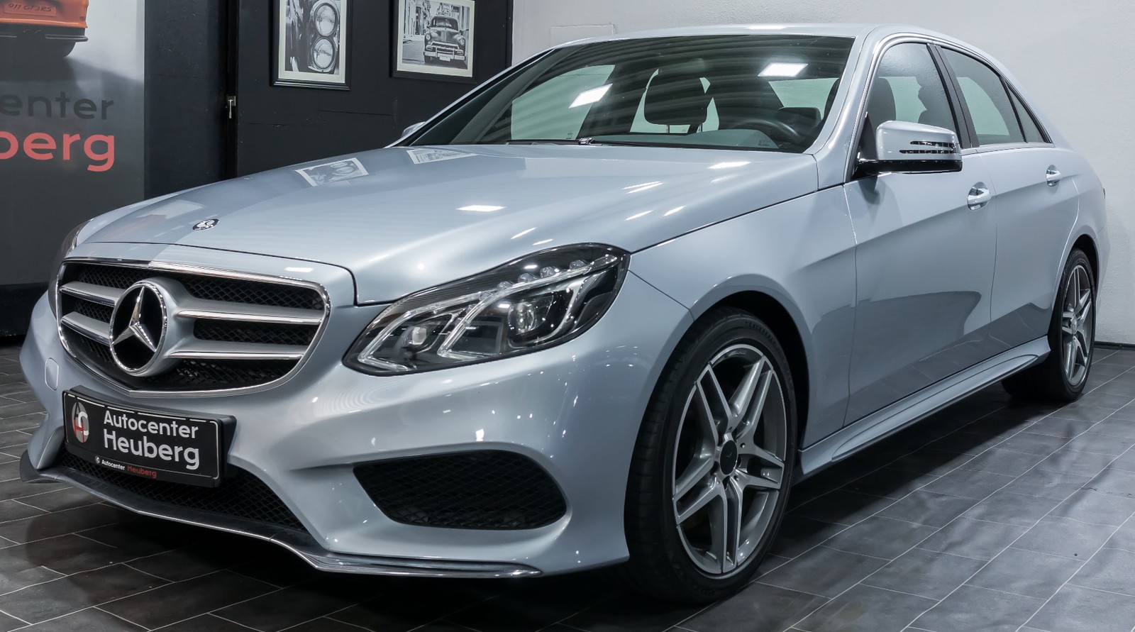 Mercedes-Benz E 350 BlueTEC/1. HAND/AMG/UNFALLFREI/KAMERA