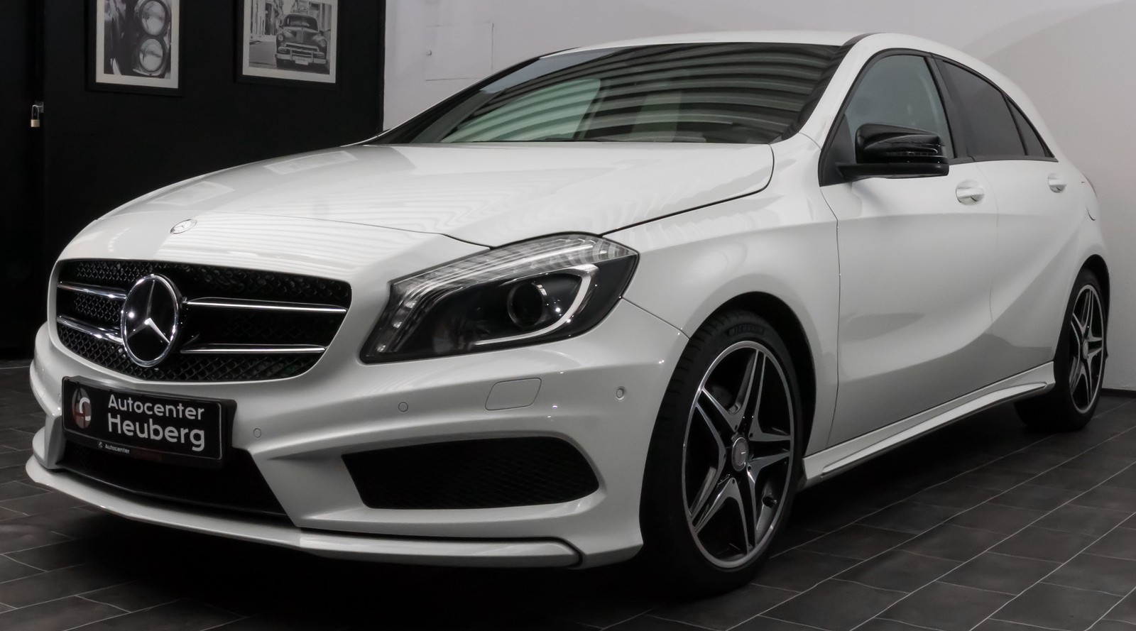 Mercedes-Benz A 200 CDI KAMERA/1.HAND/AMG/BI-XENON/H&K/