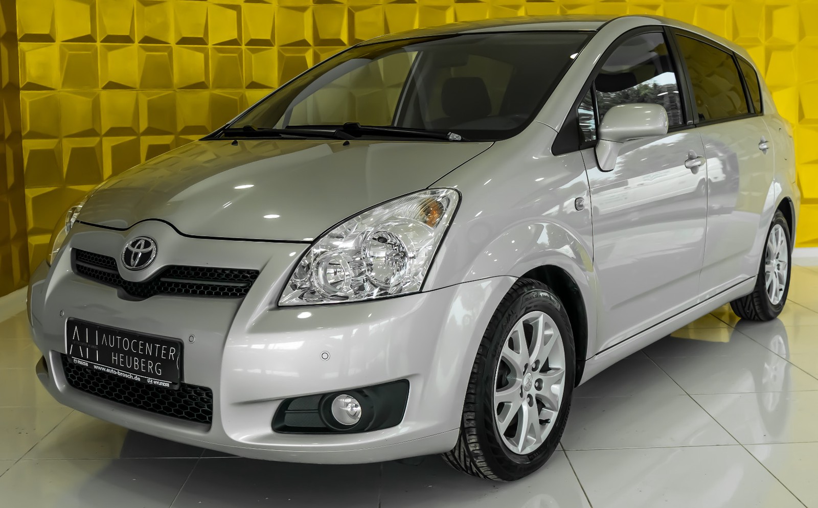 Toyota Corolla Verso 2.2 D-4D 7-SITZE/KLIMA/PDC/2.Hd