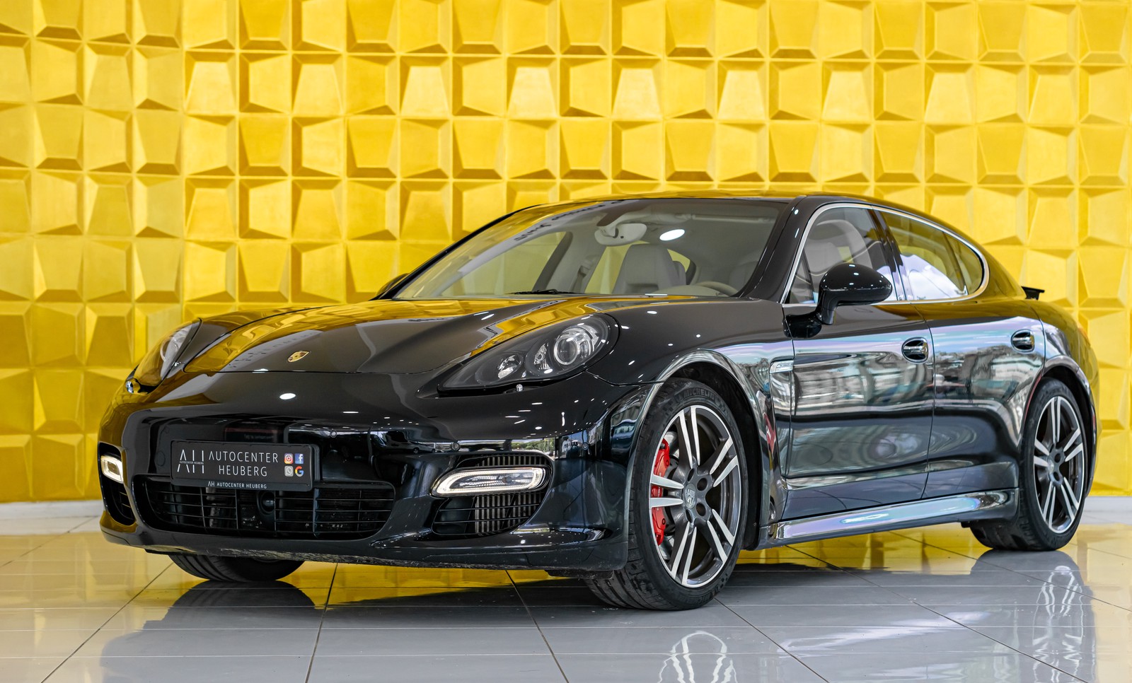 Porsche Panamera TURBO EXCLUSIVE SERIES 100%VOLL