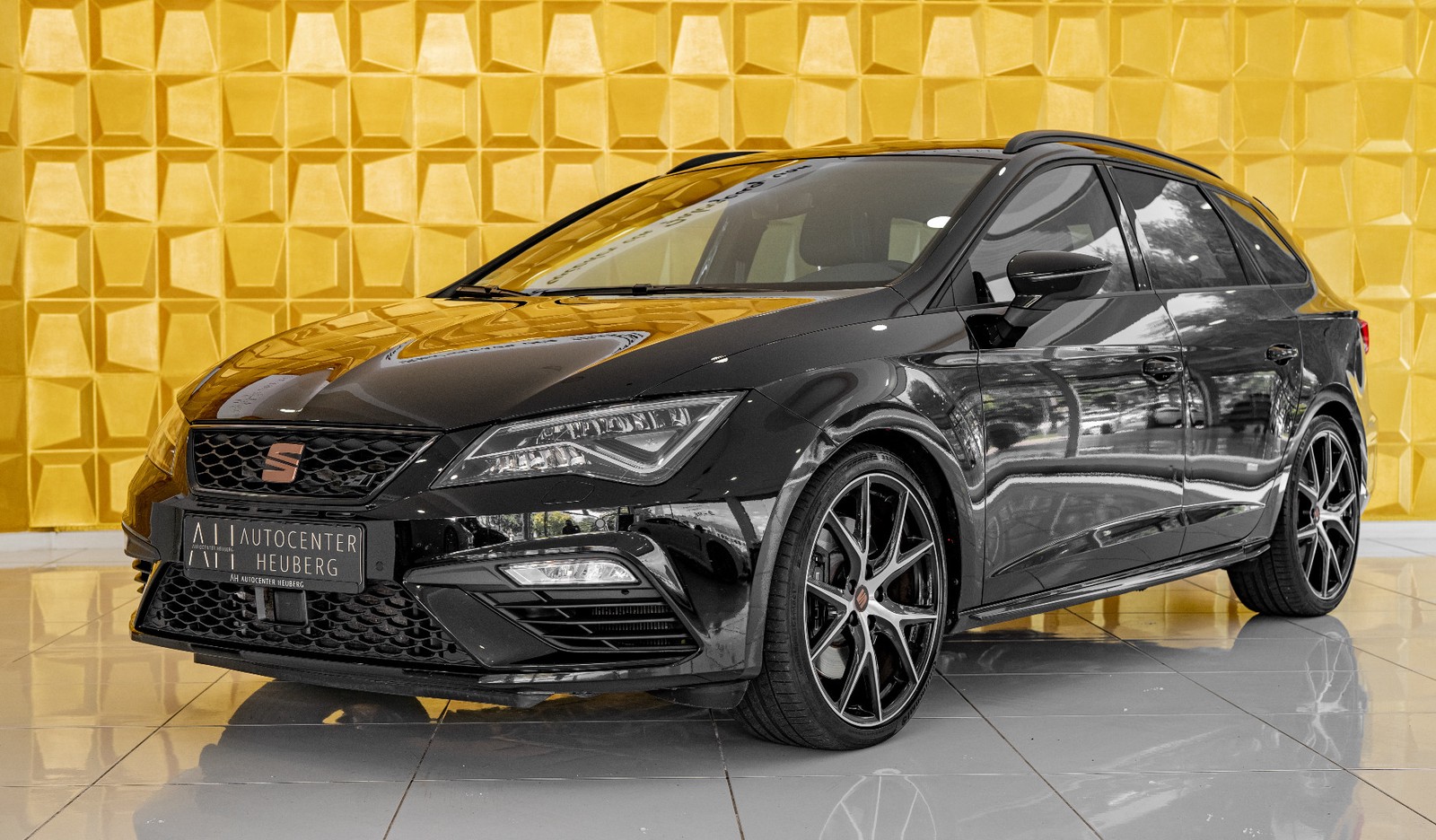 Seat Leon Cupra 300 4Drive PANO ACC KAM BEATS
