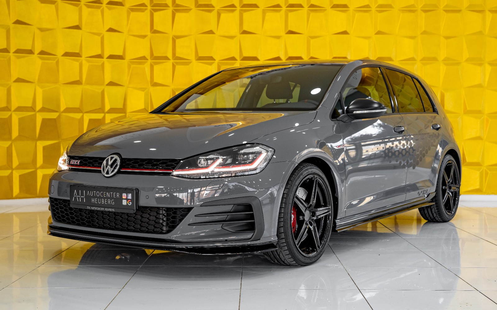 Volkswagen Golf VII GTI TCR AKRAPOVIC KAM ACC SPUR TOT VIRTUAL