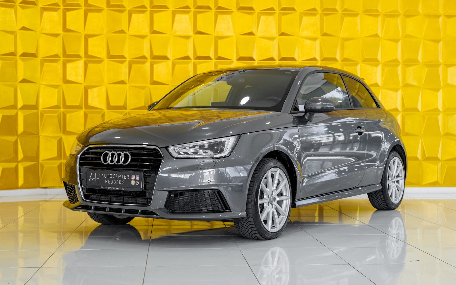 Audi A1 1.8TFSI 2-SITZER NAVI PDC TEMP LED LEDER