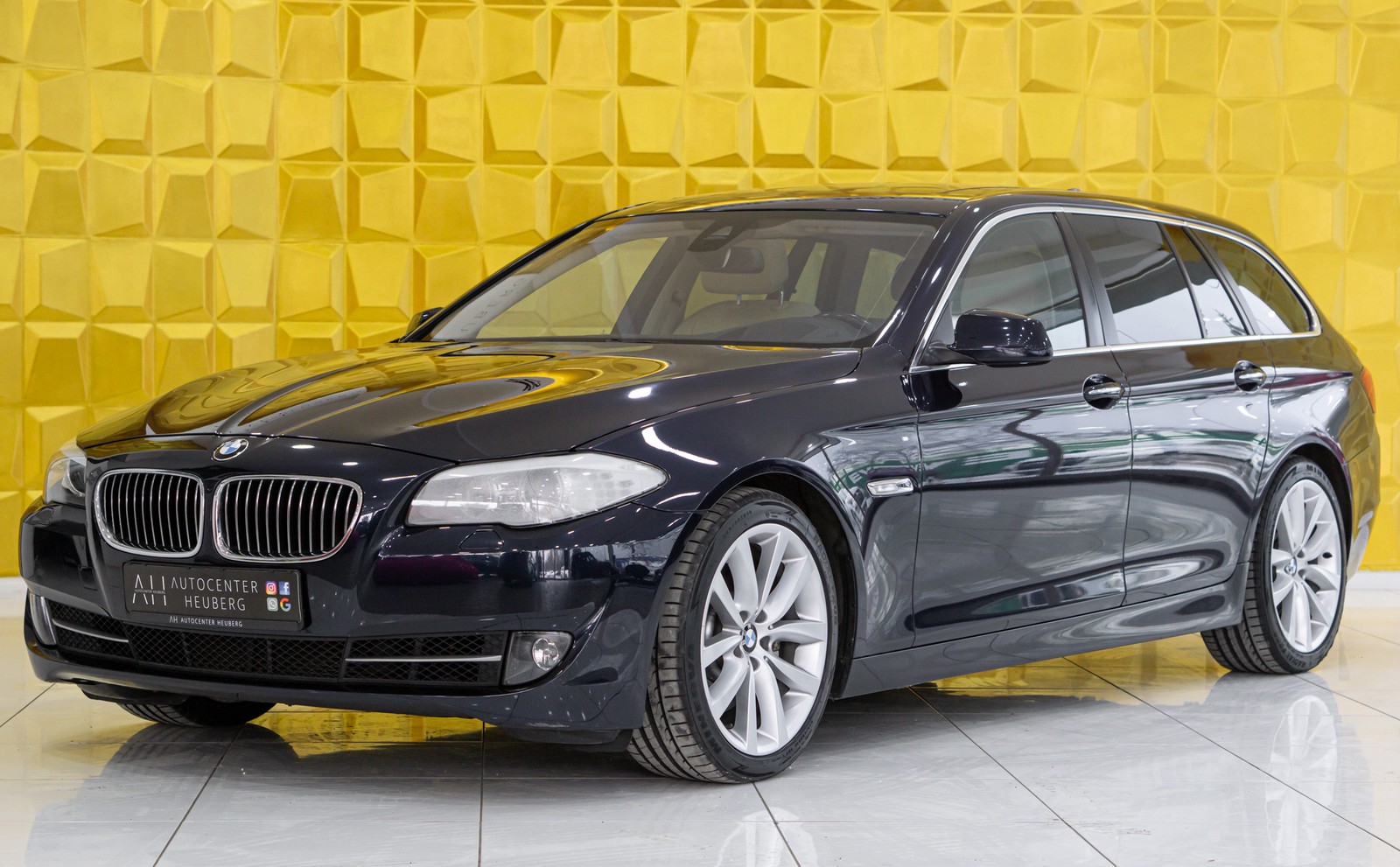 BMW 530 d xDrive HEAD-UP PANO LEDER