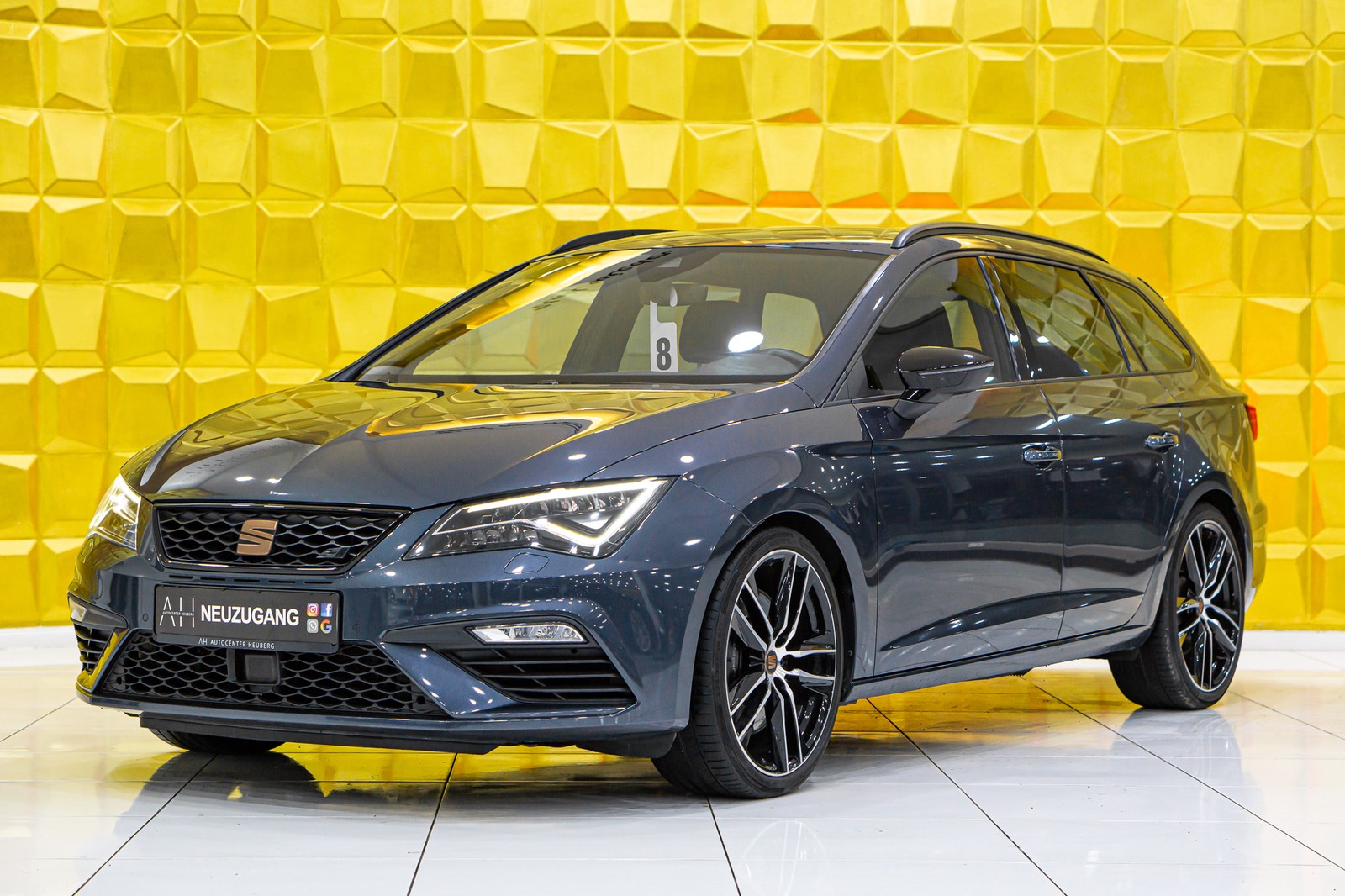 Seat Leon Cupra 300 4Drive VIRTUAL ACC BEATS 2.Hd