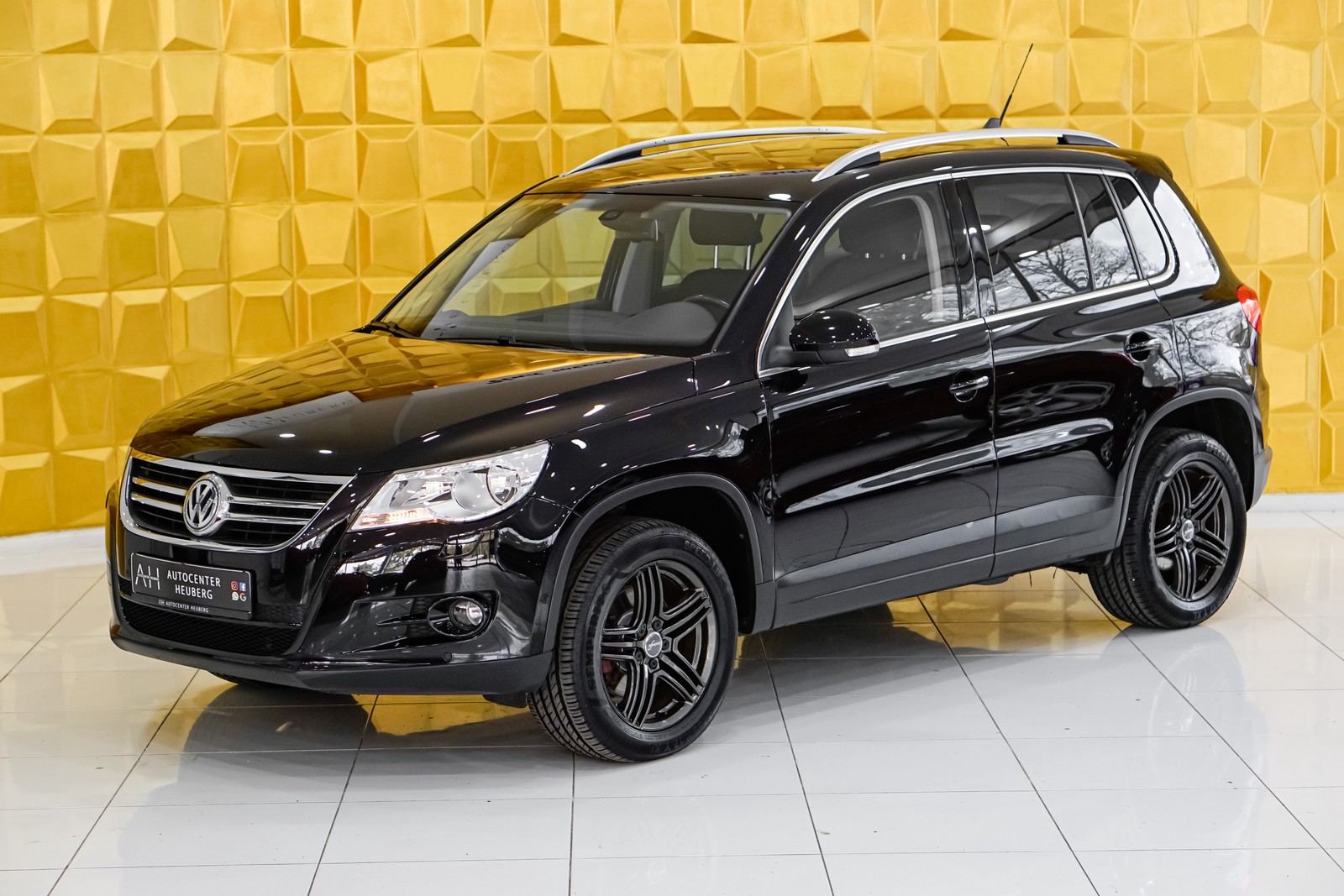 Volkswagen Tiguan 2.0TDI 4MOTION DSG NAVI TÜV 09.2025
