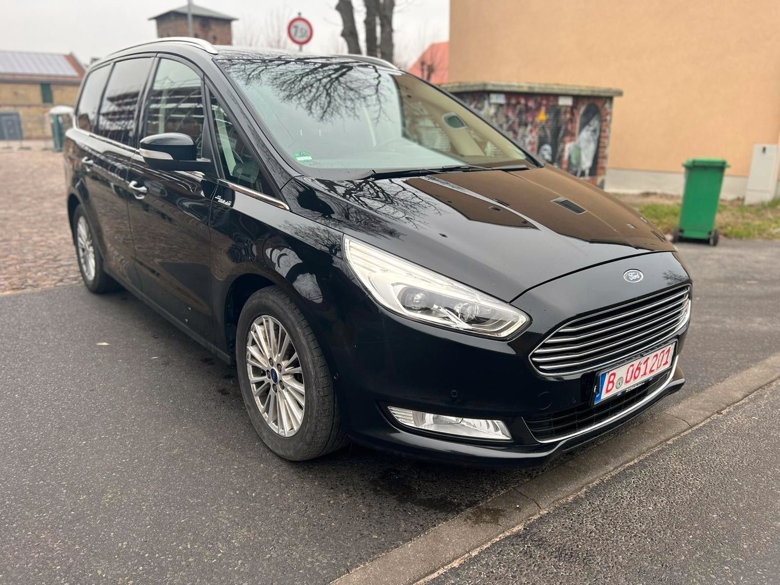 Ford Galaxy Titanium 2.0 TDCi 132KW/XENON/7-Sitzer/
