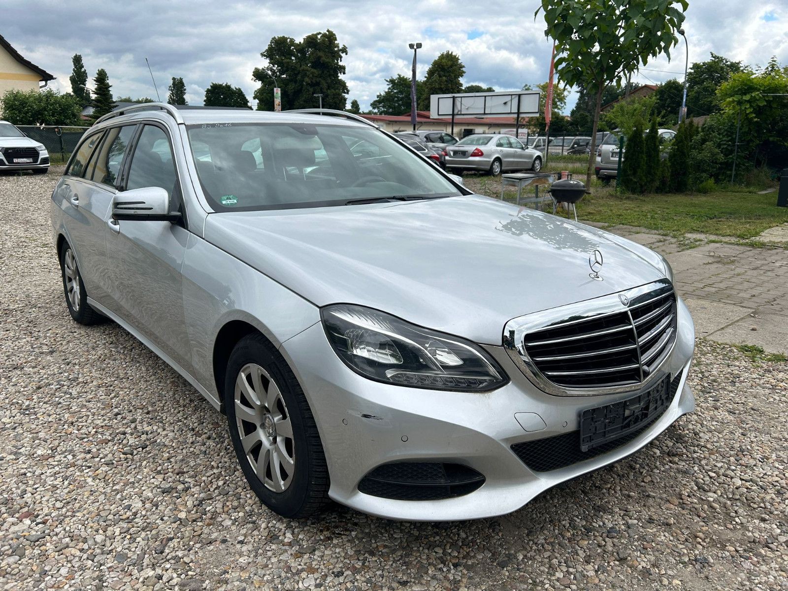 Mercedes-Benz E 200