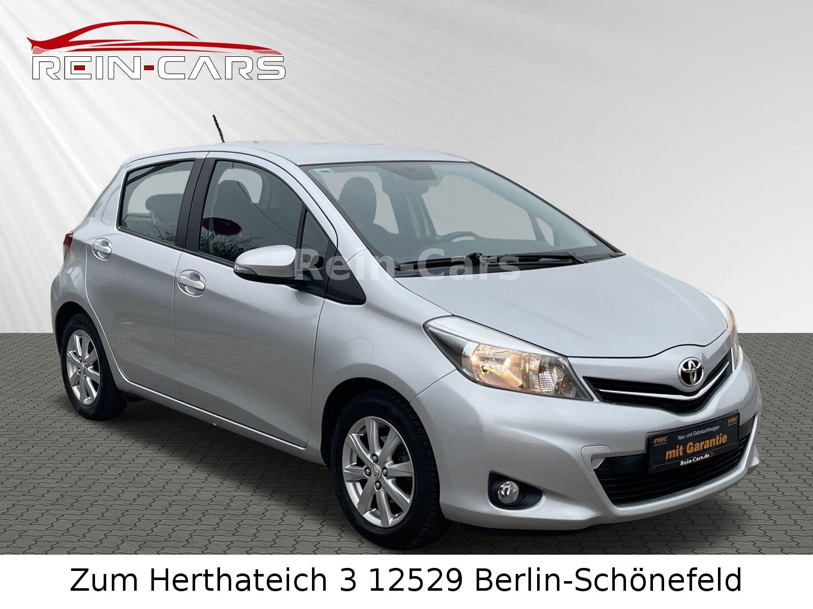 Toyota Yaris Life KLIMA KAMERA NAVI AUTOMATIK TEMPOM.